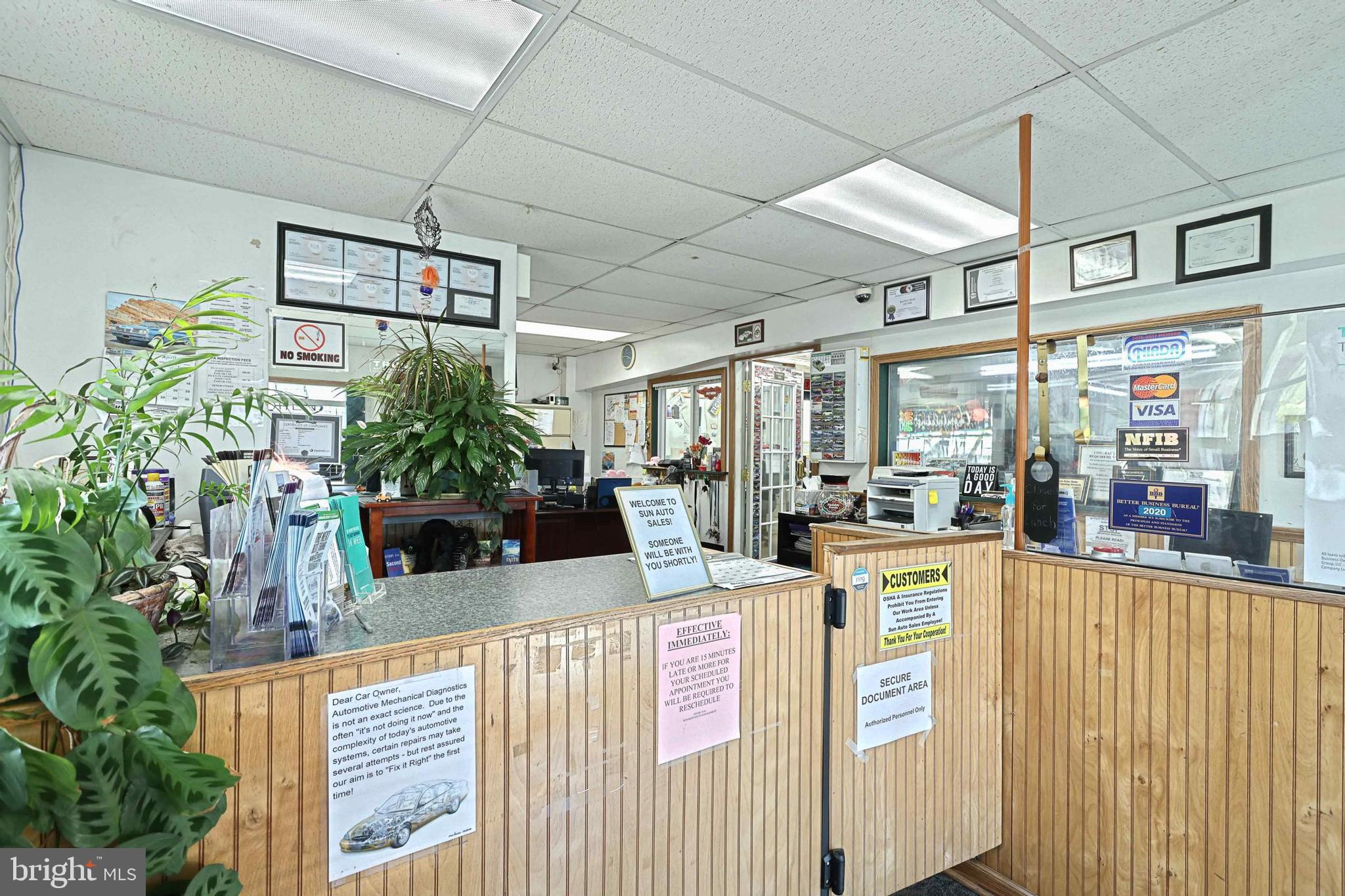 ABBOTTSTOWN - Commercial Sale