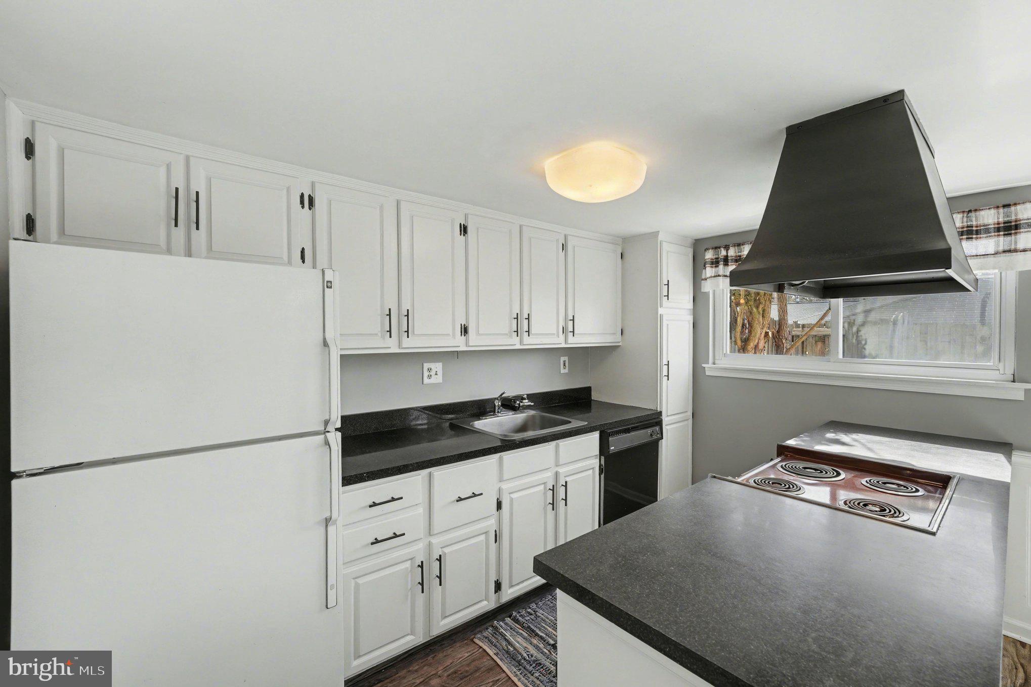 CHATHAM VIL OF TOW - Residential