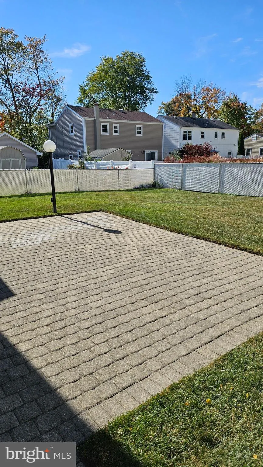 Scotch Plains, New Jersey 07076, United States, 3 Bedrooms Bedrooms, ,2 BathroomsBathrooms,Residential,Pending,38398