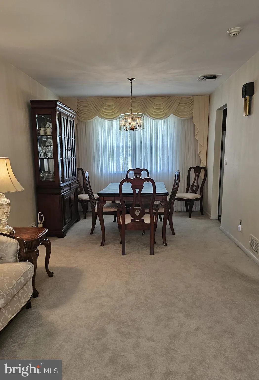 Scotch Plains, New Jersey 07076, United States, 3 Bedrooms Bedrooms, ,2 BathroomsBathrooms,Residential,Pending,38398