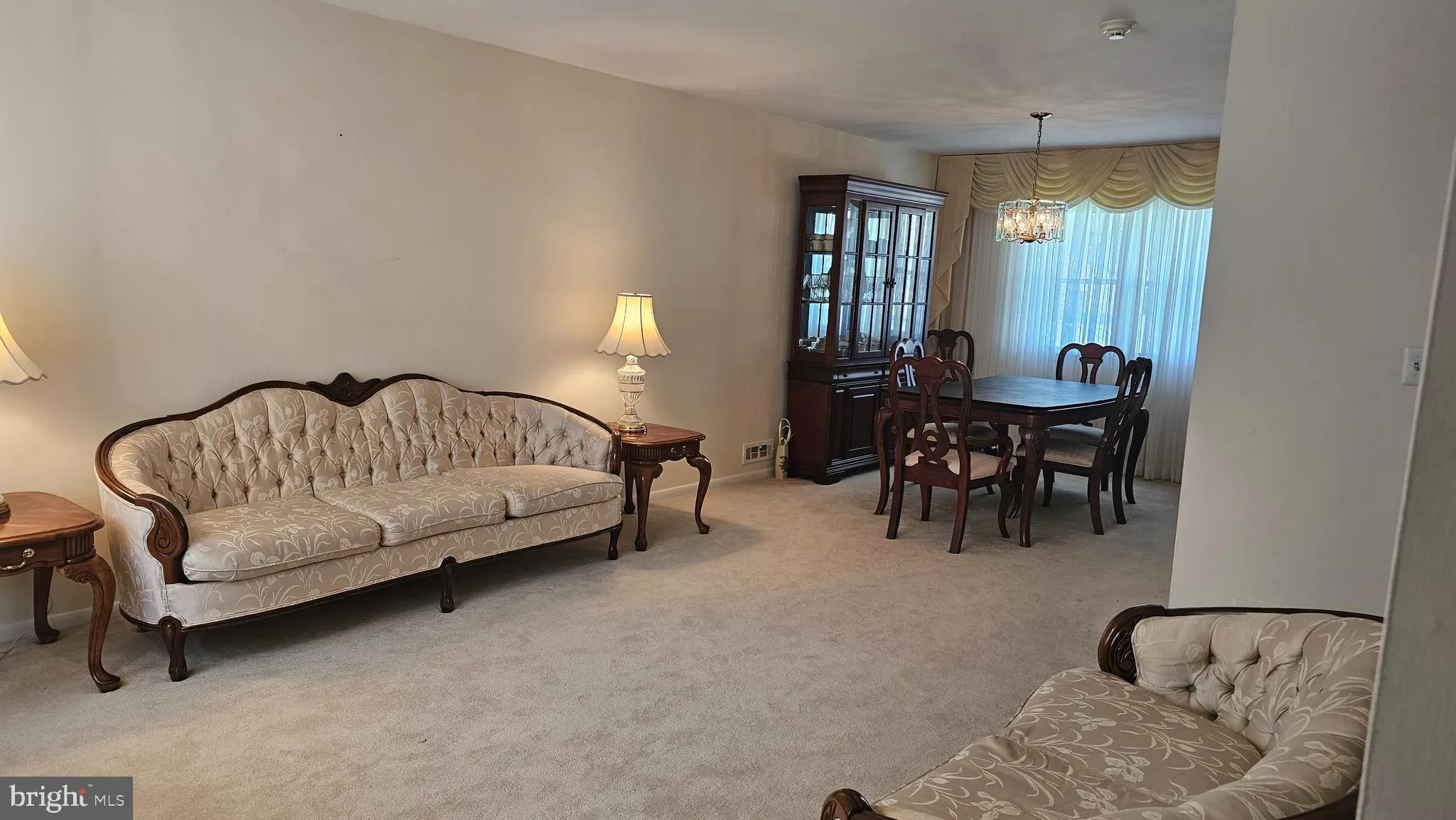 Scotch Plains, New Jersey 07076, United States, 3 Bedrooms Bedrooms, ,2 BathroomsBathrooms,Residential,Pending,38398