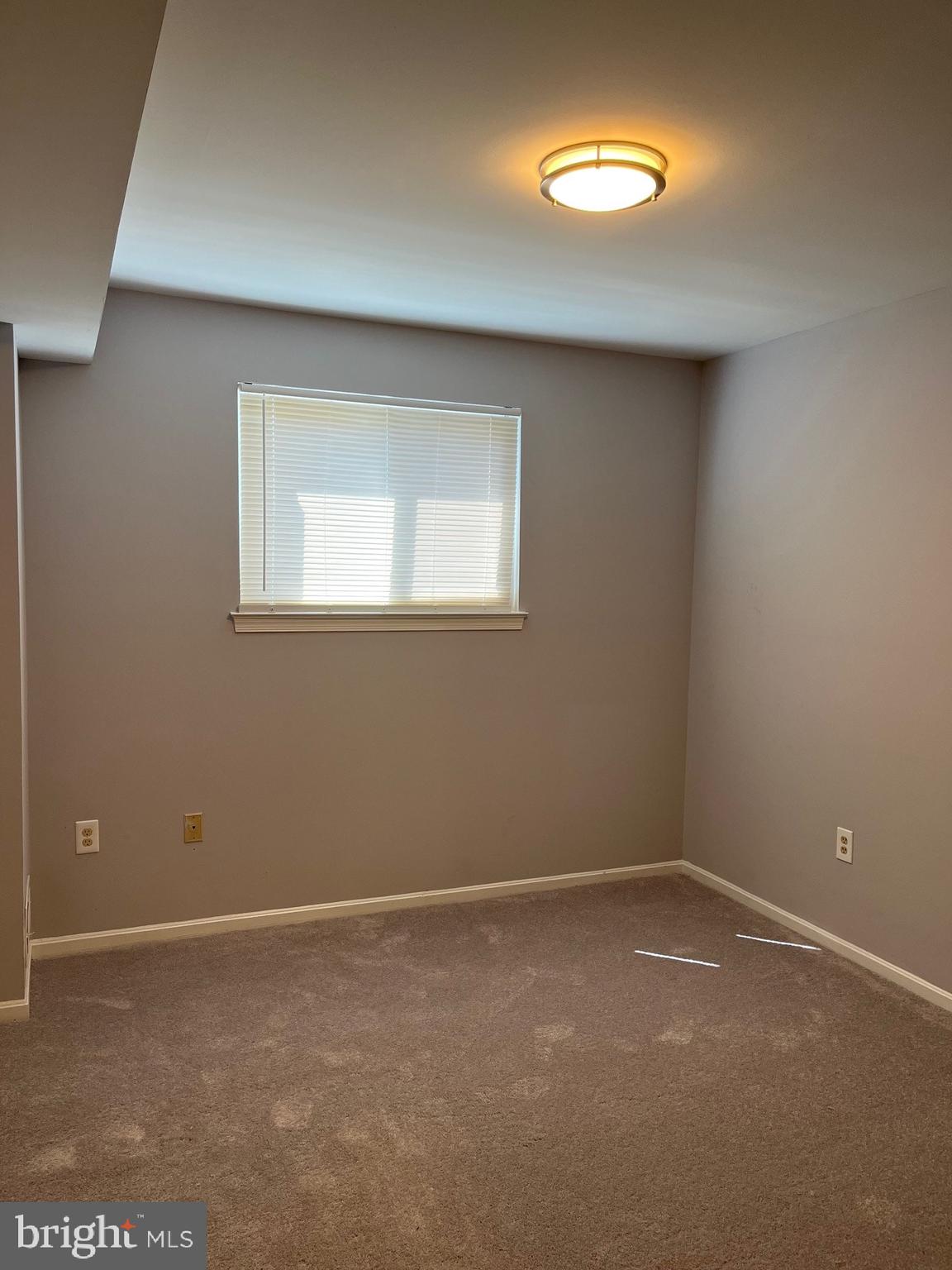 KINGS PARK WEST - Residential Lease