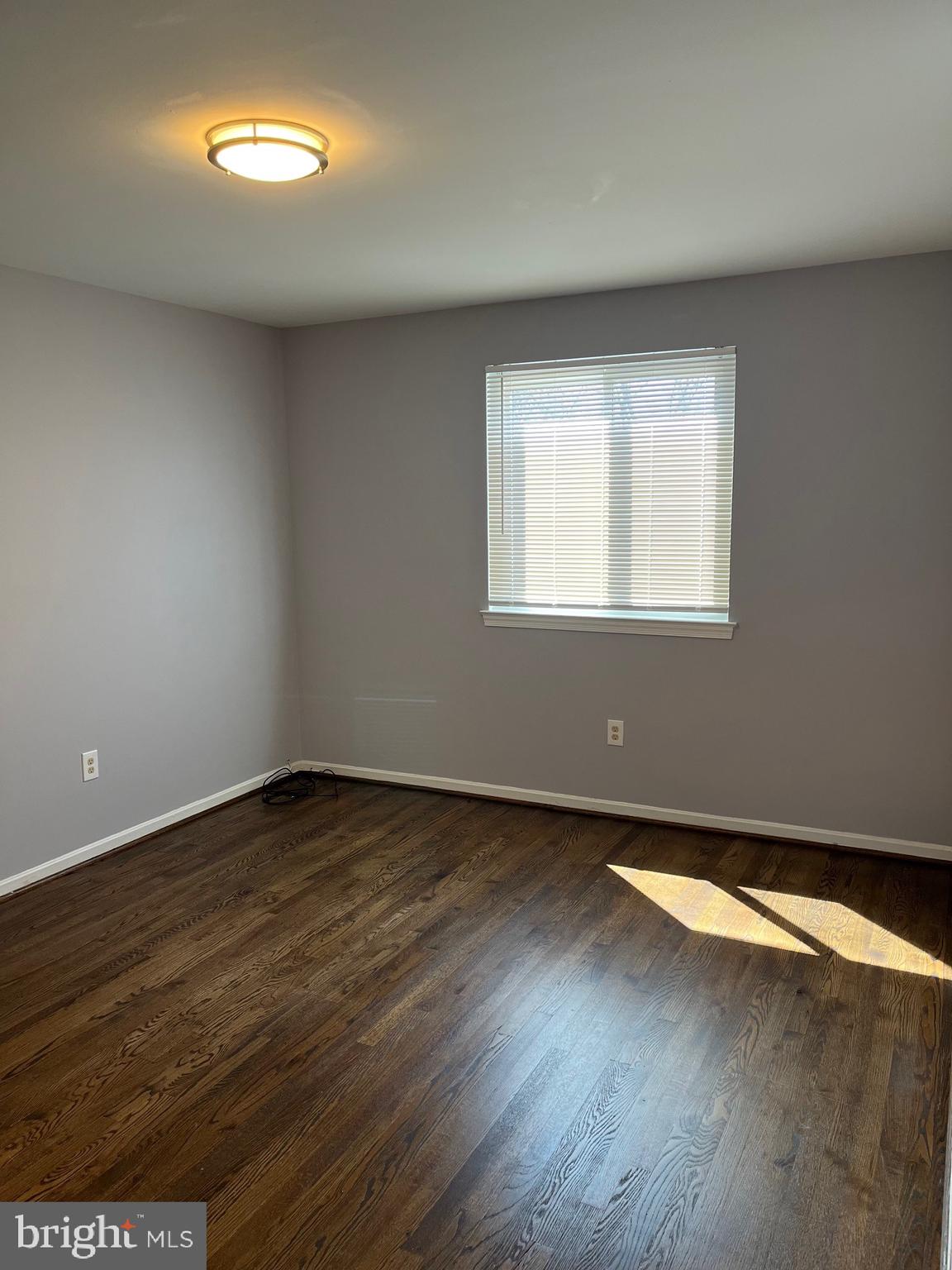 KINGS PARK WEST - Residential Lease