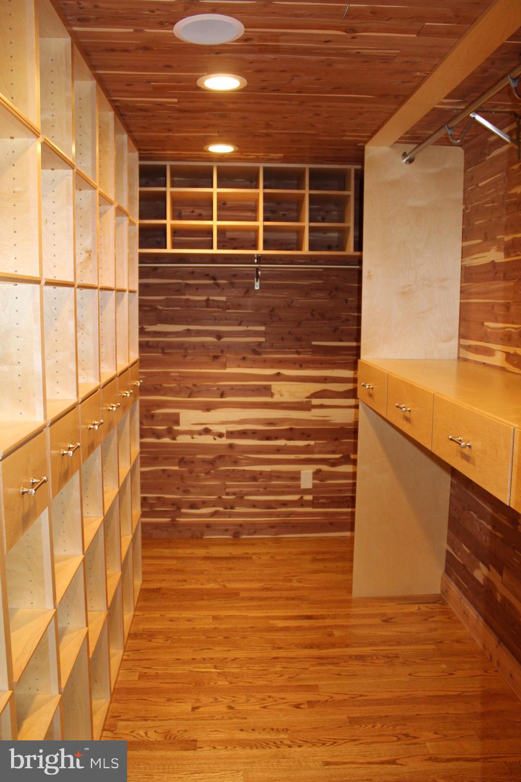 WAKEFIELD - Residential