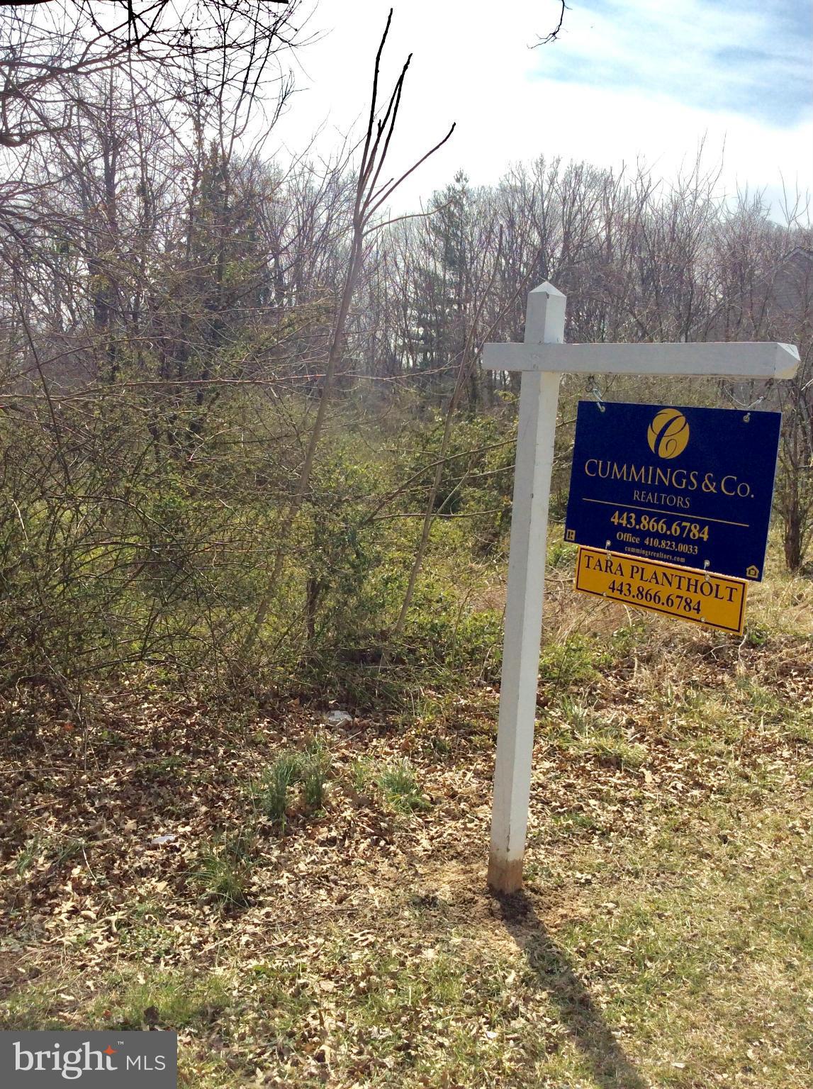 BOWLEYS QUARTERS - Land