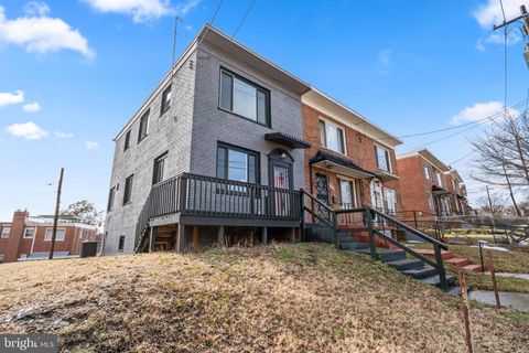 1261 GALLATIN STREET NE WASHINGTON DC 20017