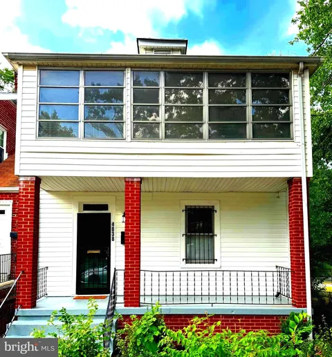 MLS: DCDC2196084