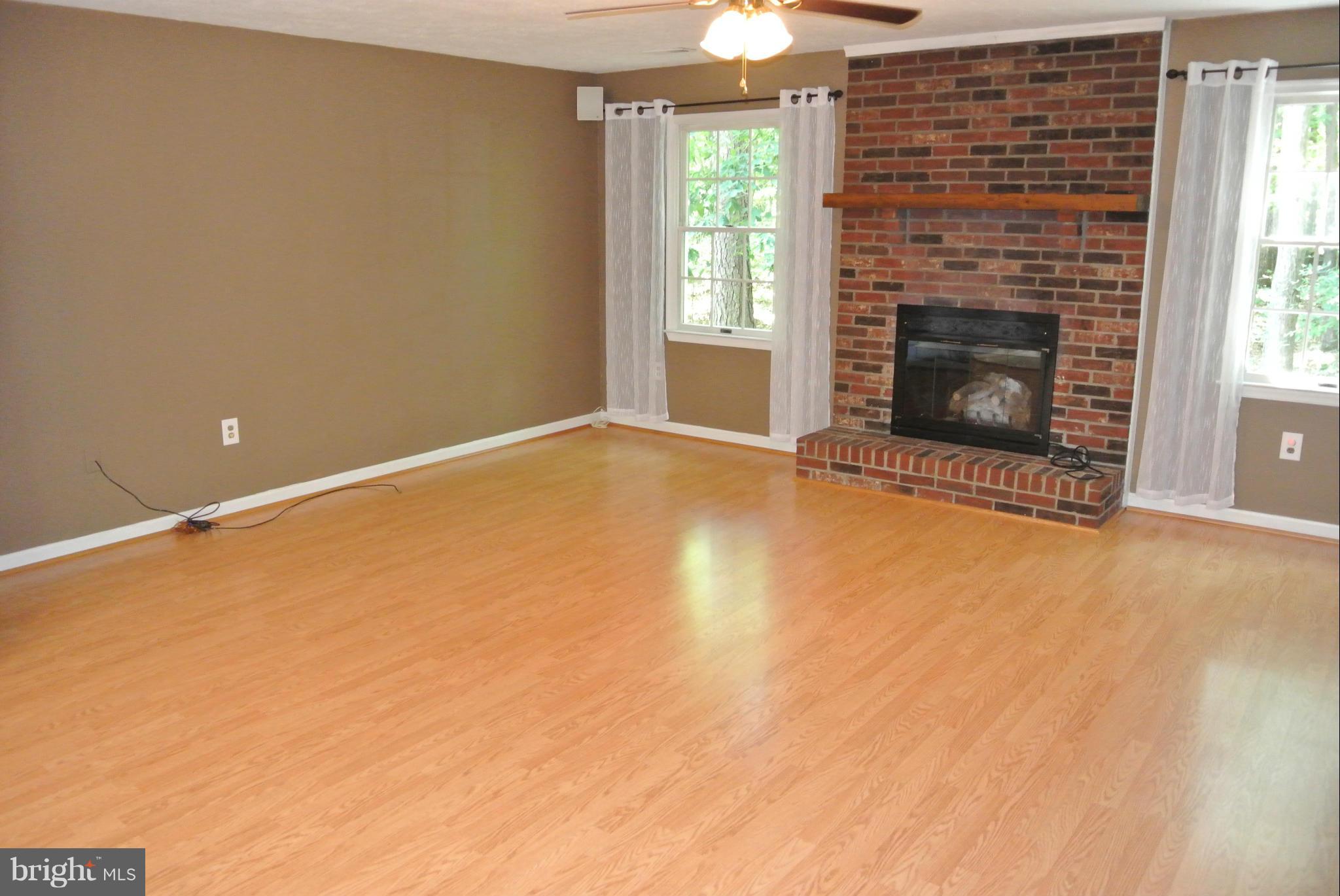 CHAPEL POINT WOODS - Residential