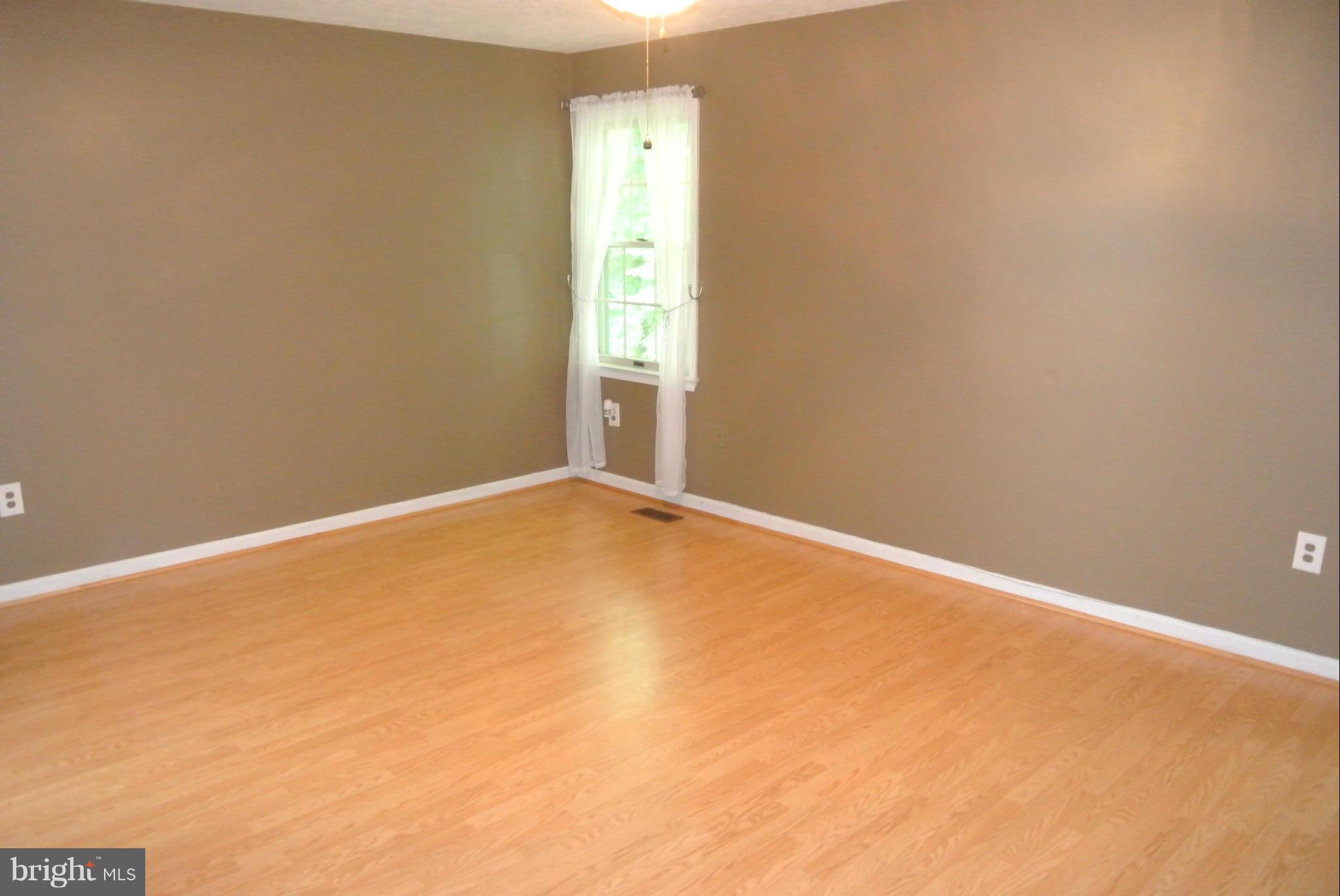 CHAPEL POINT WOODS - Residential