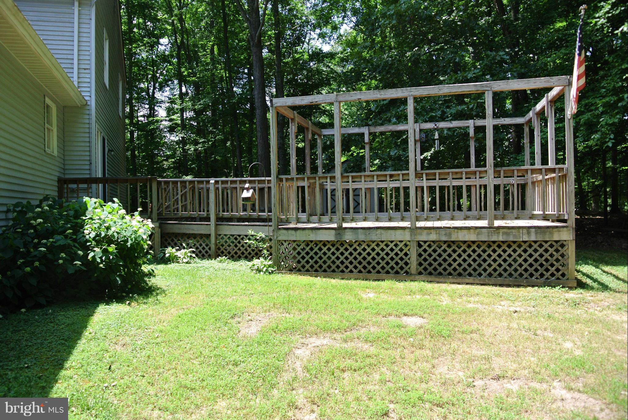 CHAPEL POINT WOODS - Residential