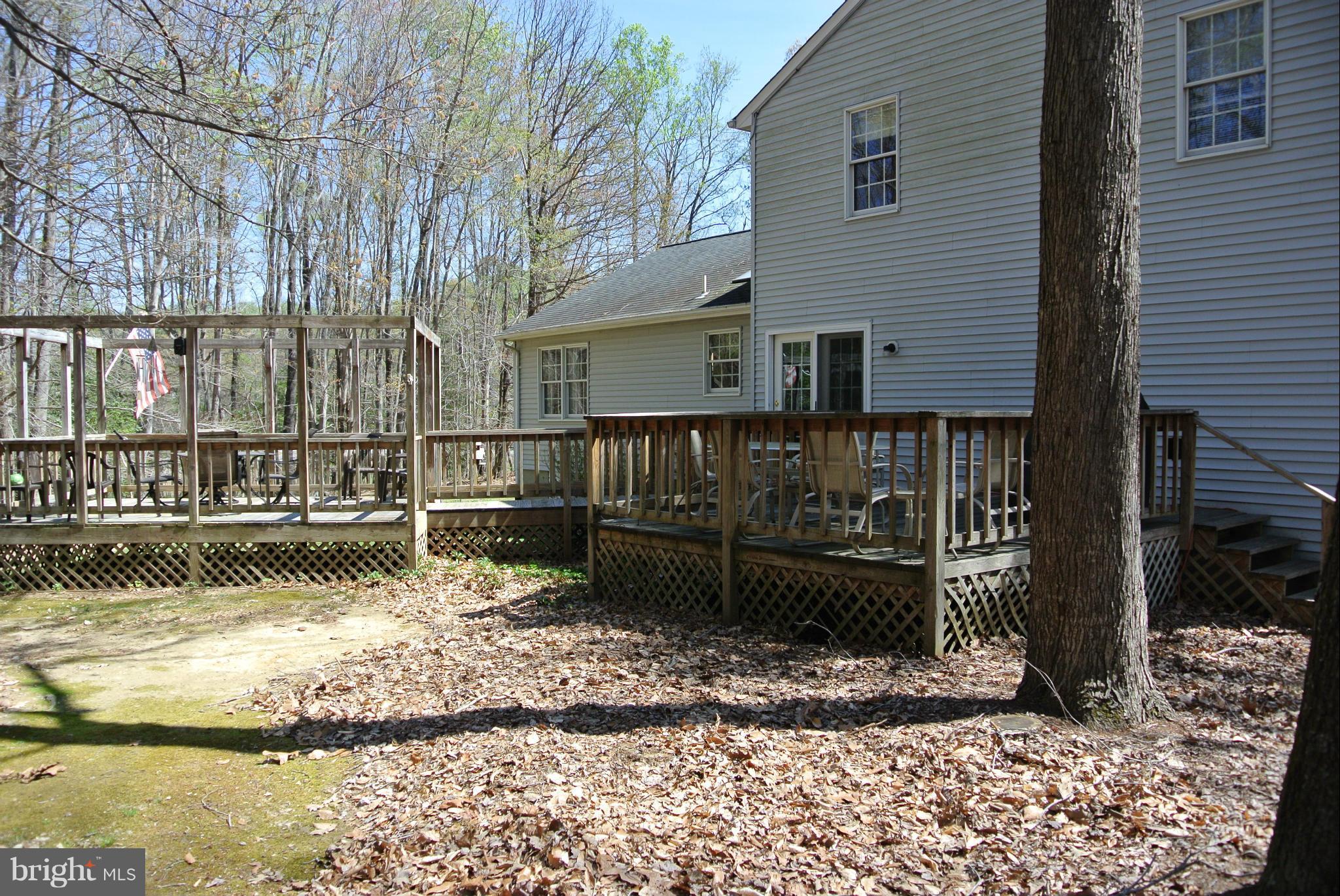 CHAPEL POINT WOODS - Residential