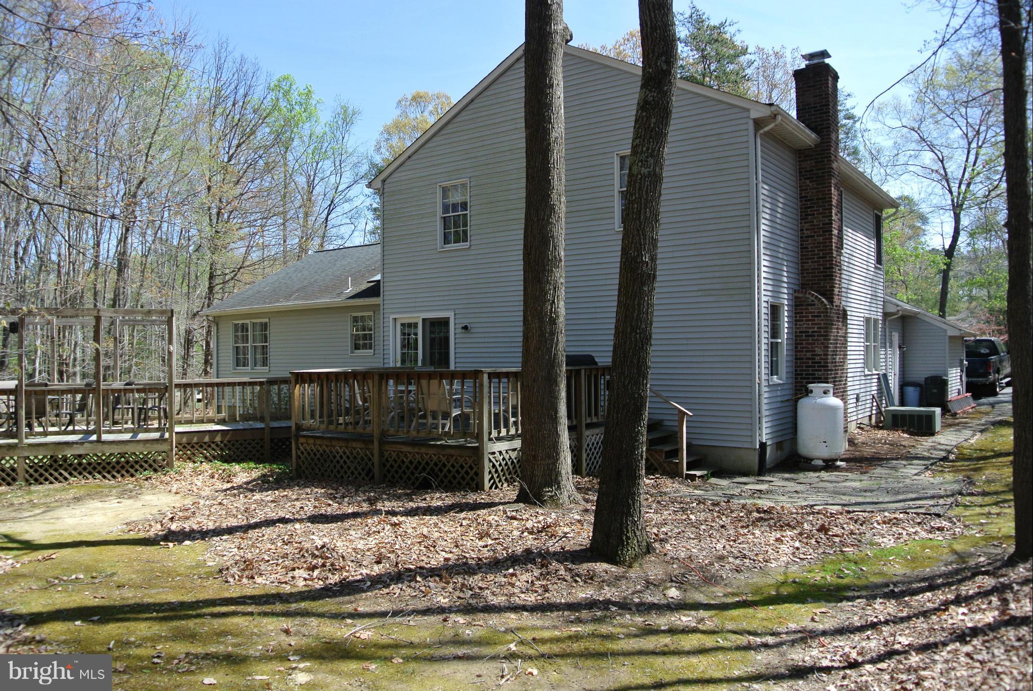 CHAPEL POINT WOODS - Residential