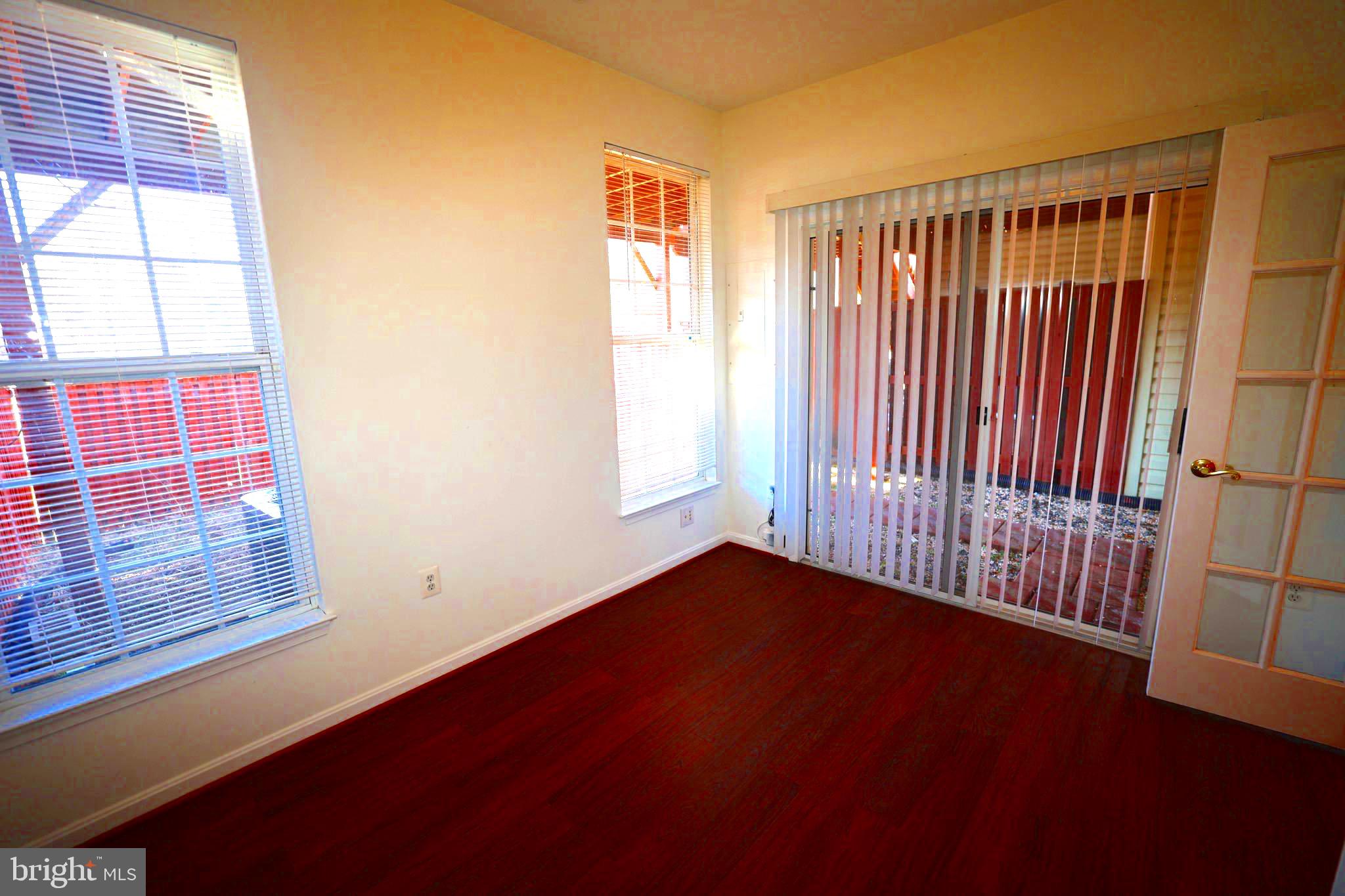 SQUIRREL HILL - Residential Lease