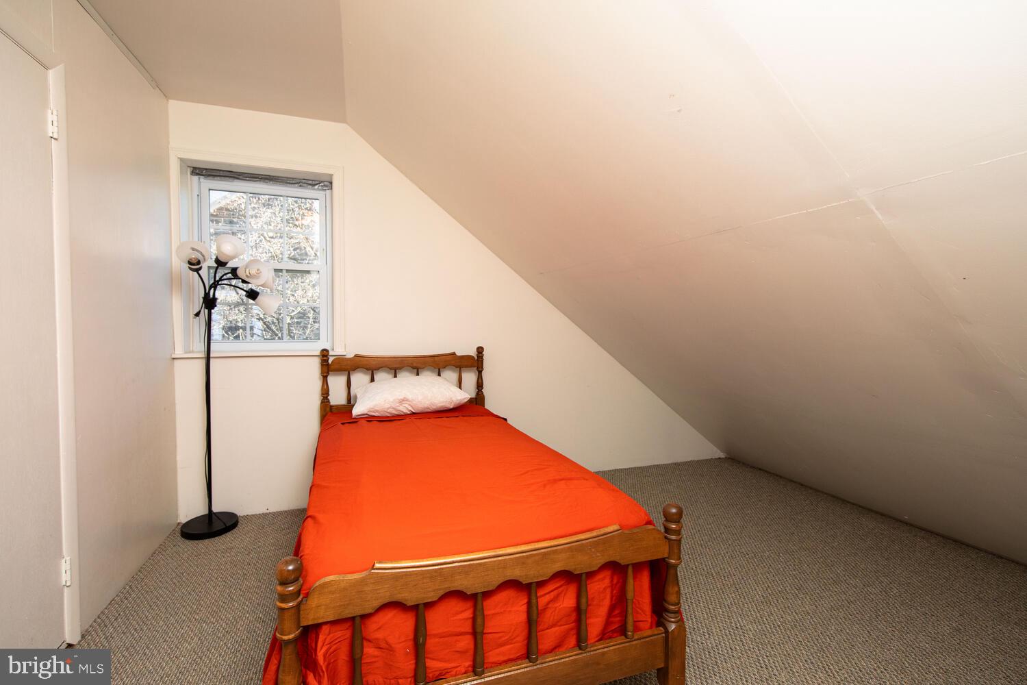 EAST FALLS - Residential