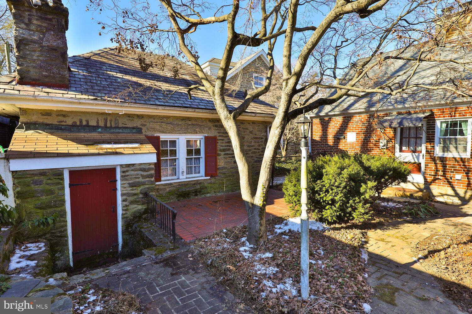 EAST FALLS - Residential