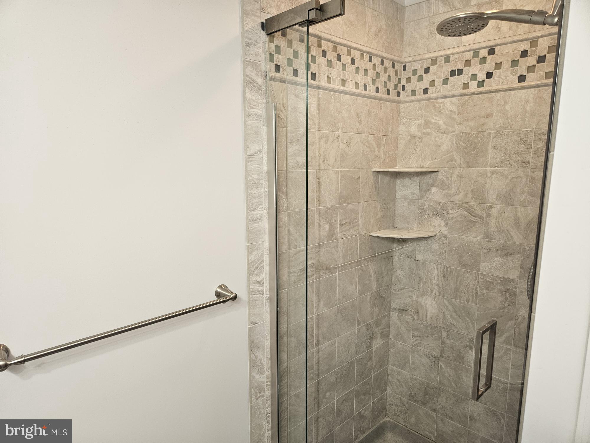 PENNSWOOD - Residential