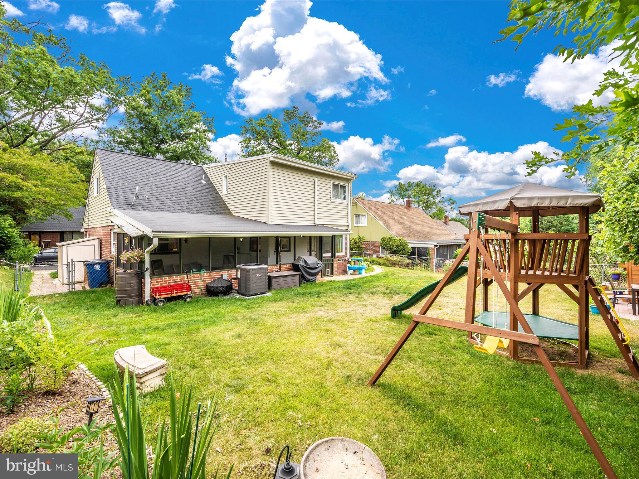 OAKVIEW - Residential