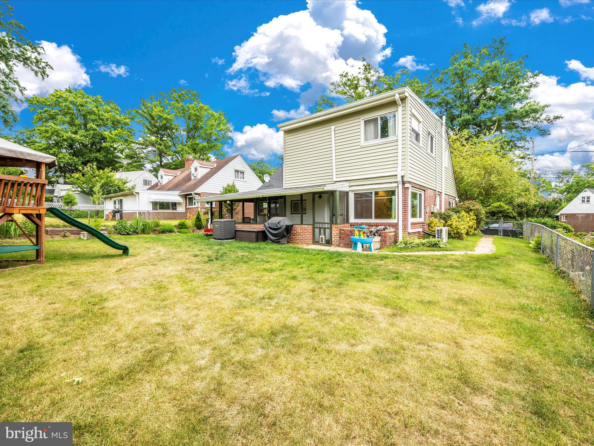 OAKVIEW - Residential