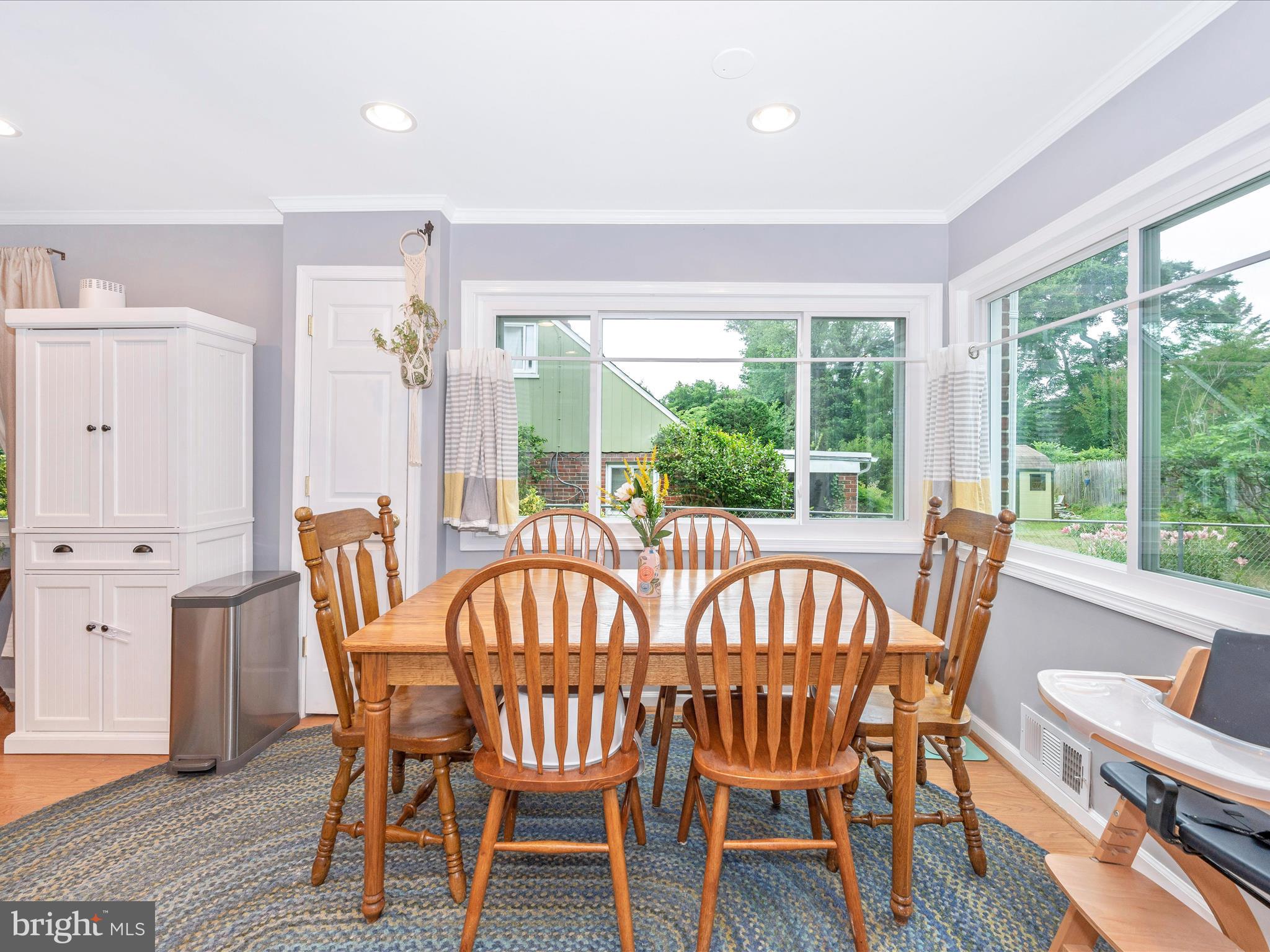 OAKVIEW - Residential