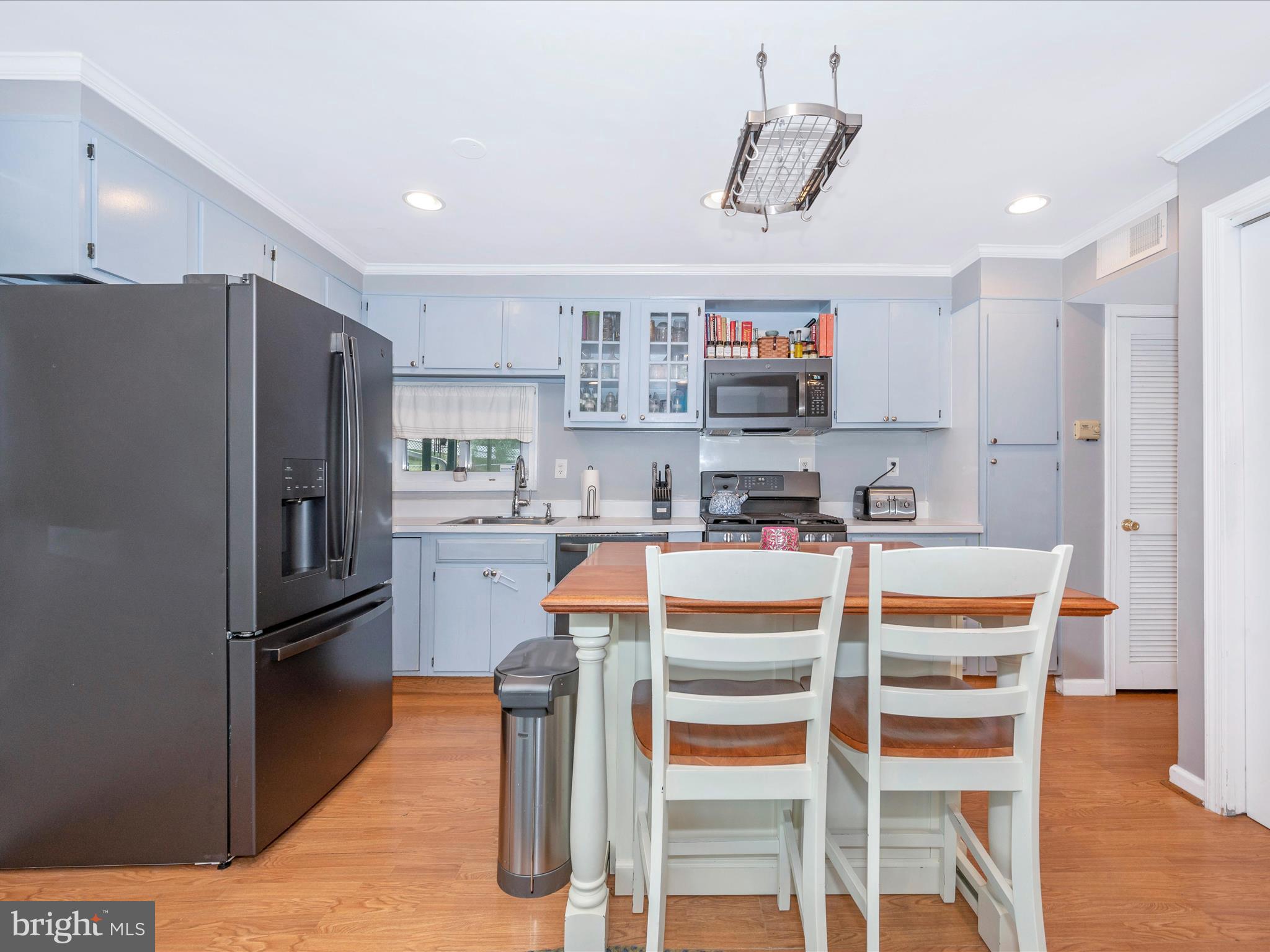 OAKVIEW - Residential