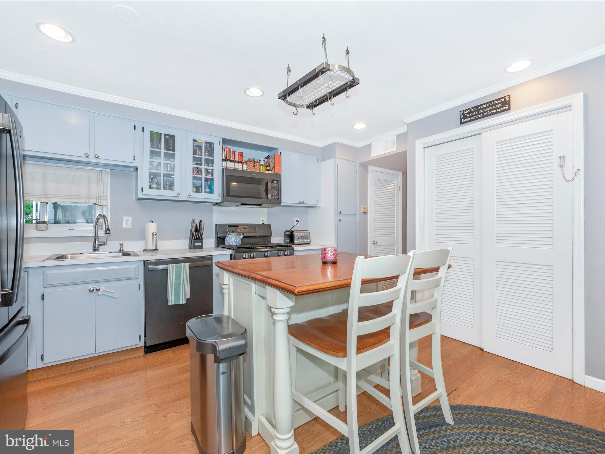 OAKVIEW - Residential