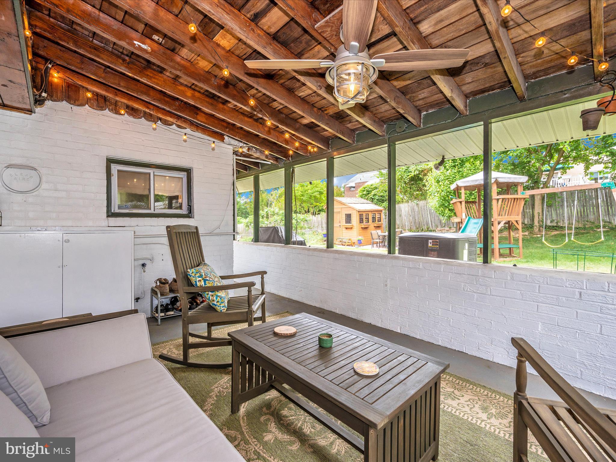 OAKVIEW - Residential