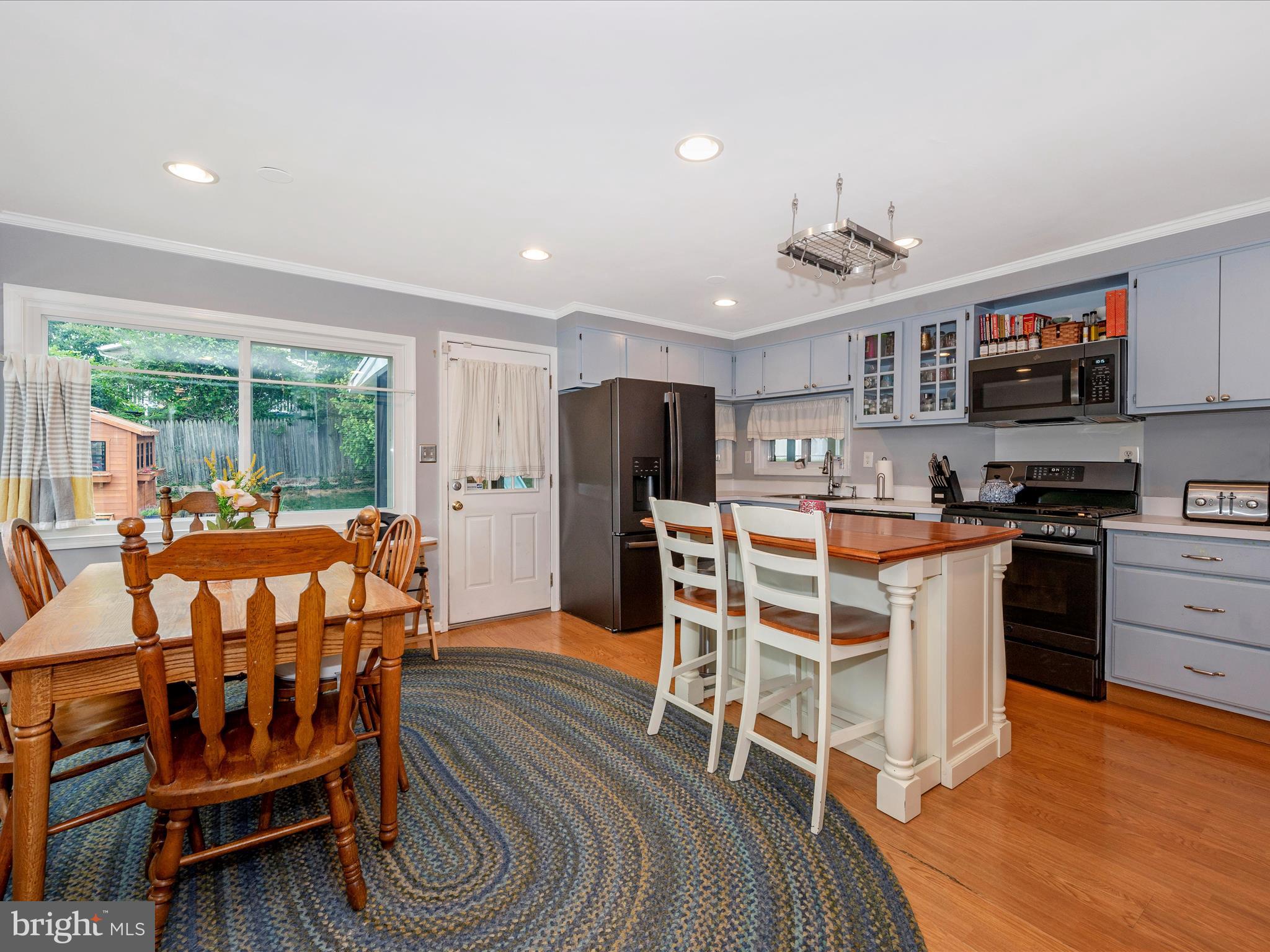 OAKVIEW - Residential