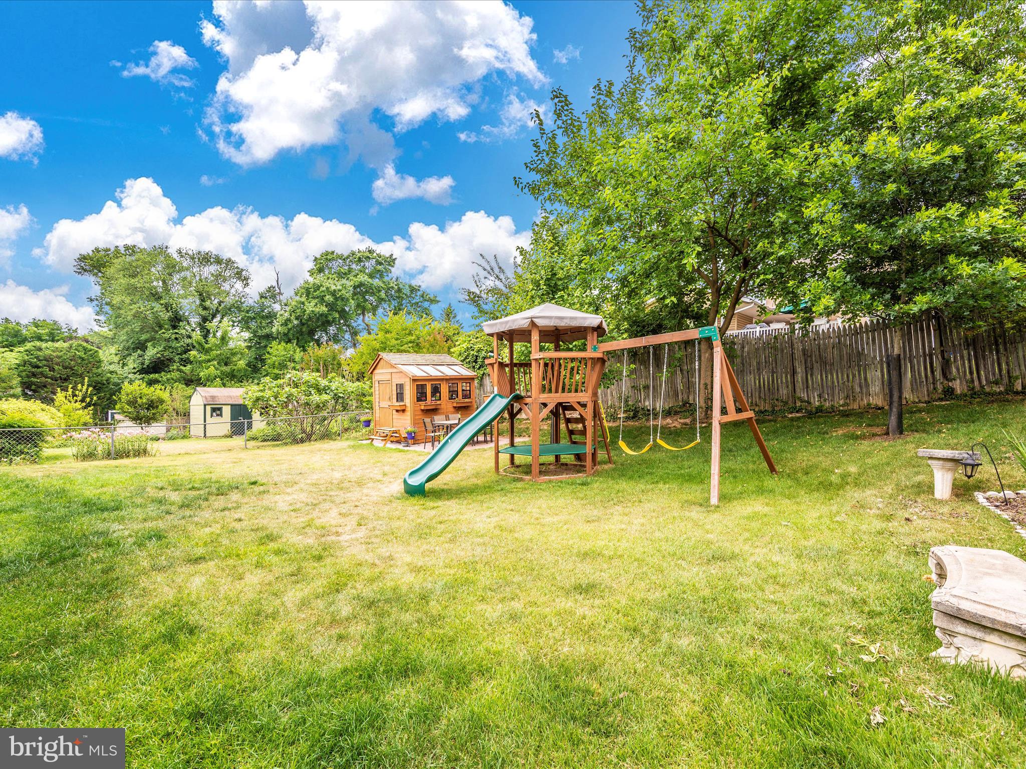 OAKVIEW - Residential