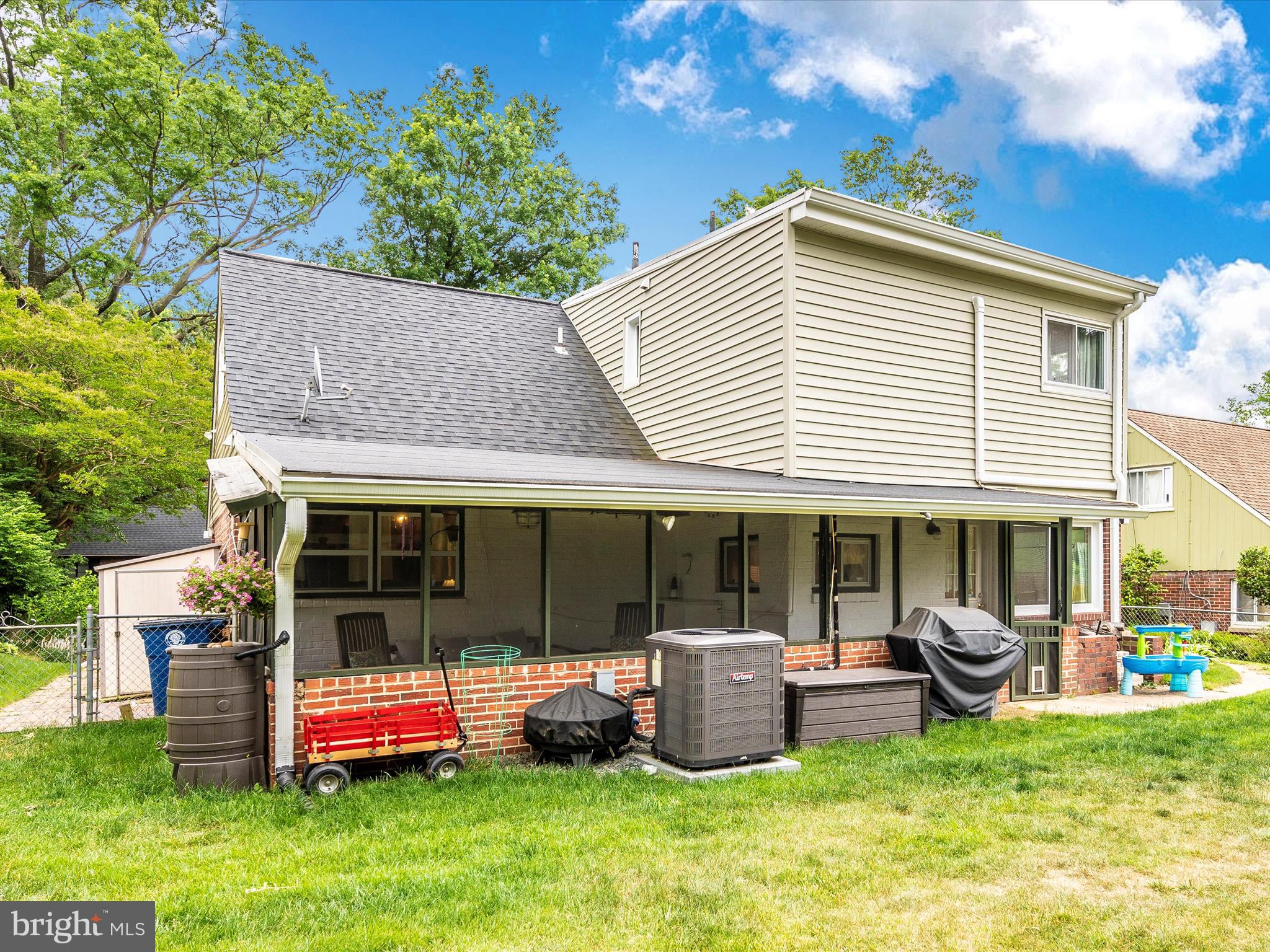 OAKVIEW - Residential