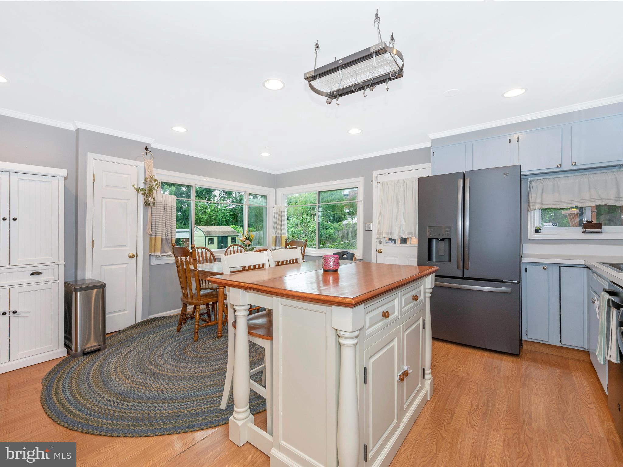 OAKVIEW - Residential