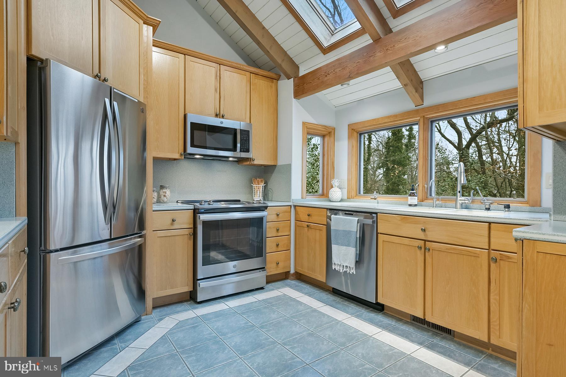 PONDER COVE - Residential