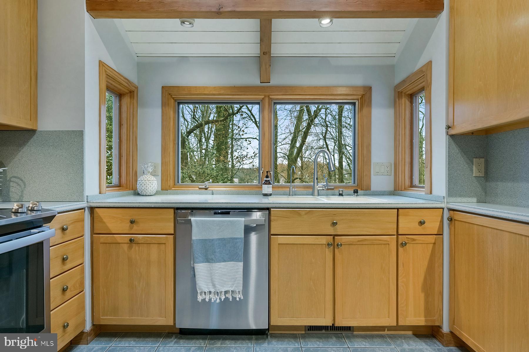 PONDER COVE - Residential