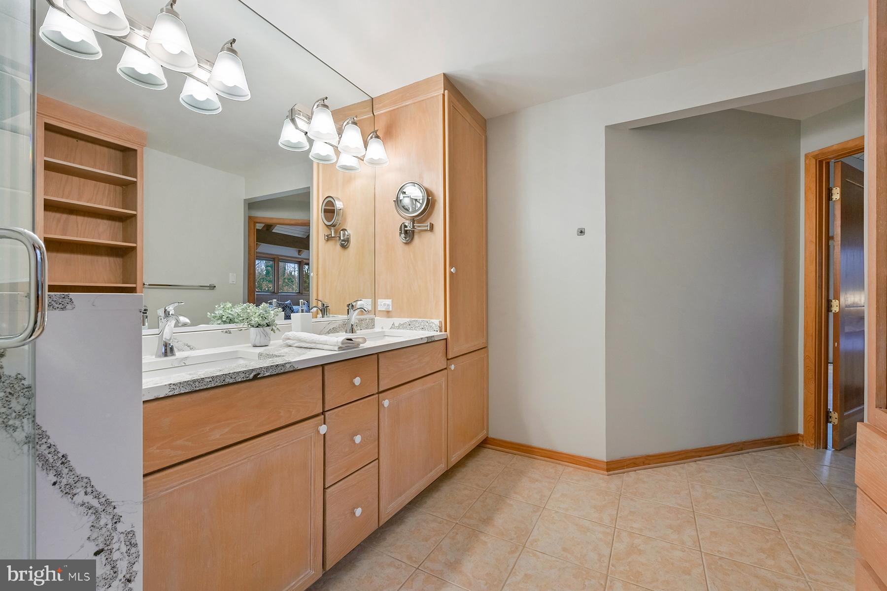 PONDER COVE - Residential