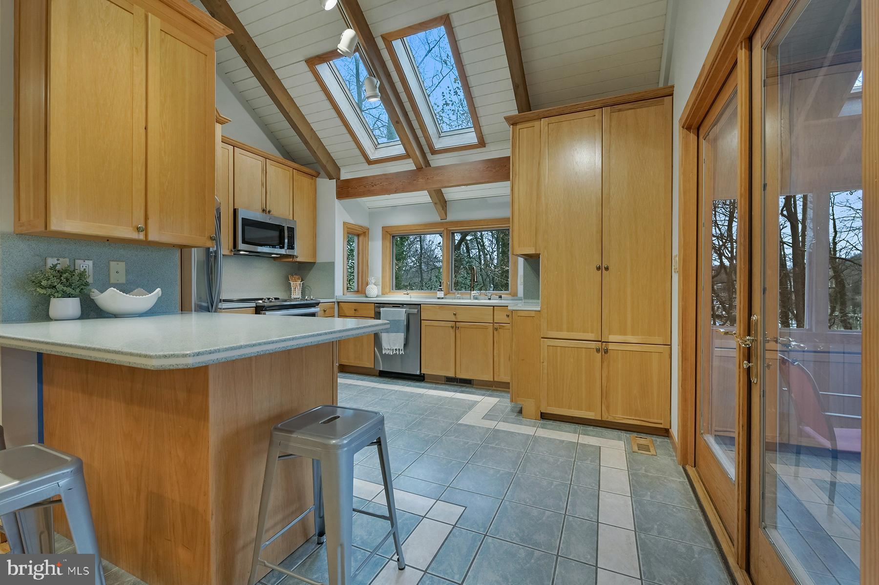 PONDER COVE - Residential