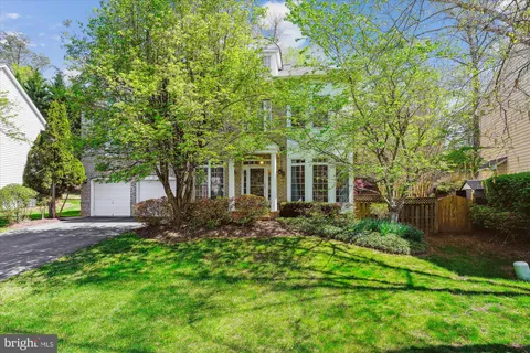 3419 Putnam Street, Falls Church, VA MLS: VAFX2233006