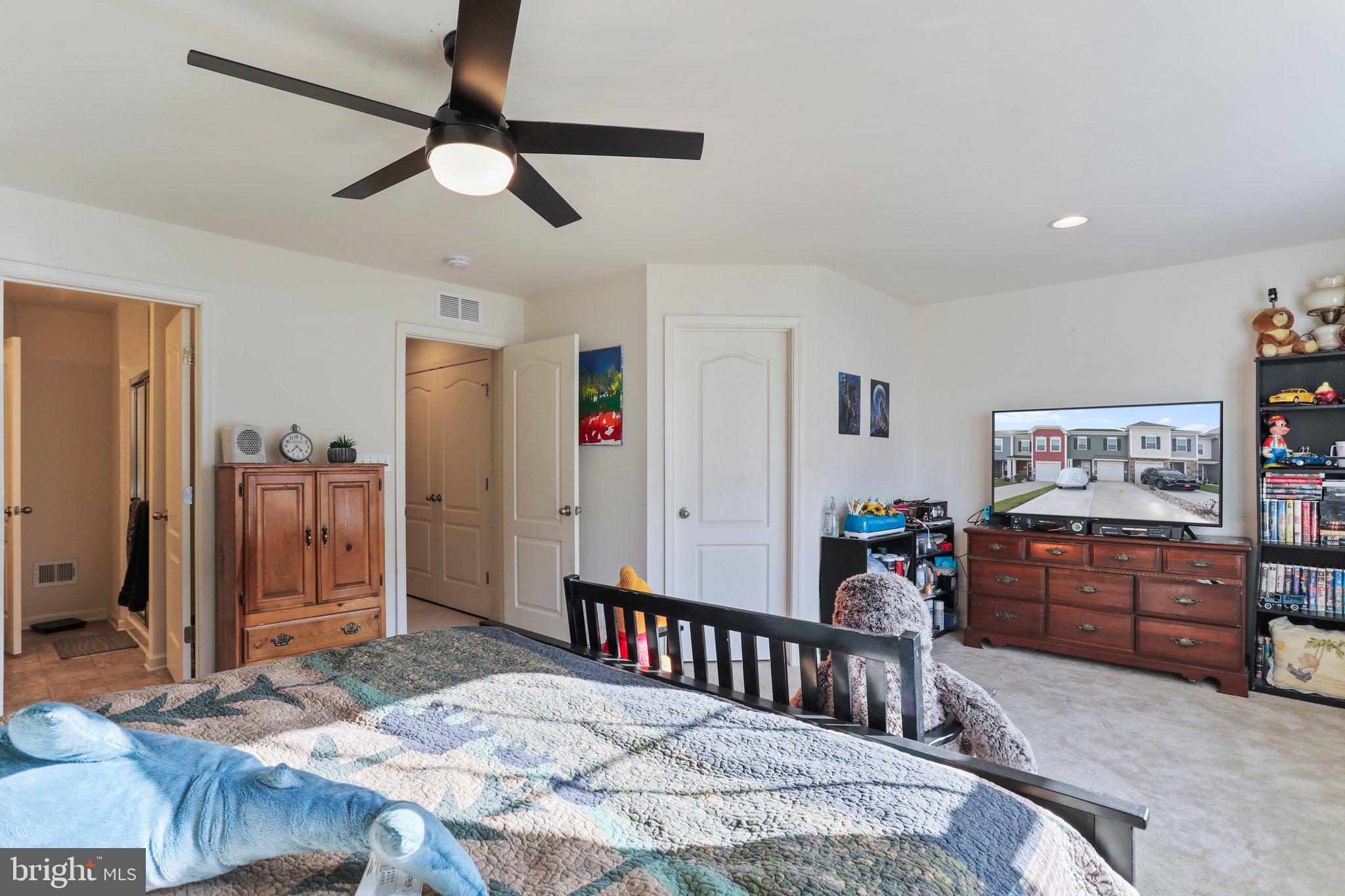 MCCAULEY CROSSING - Residential