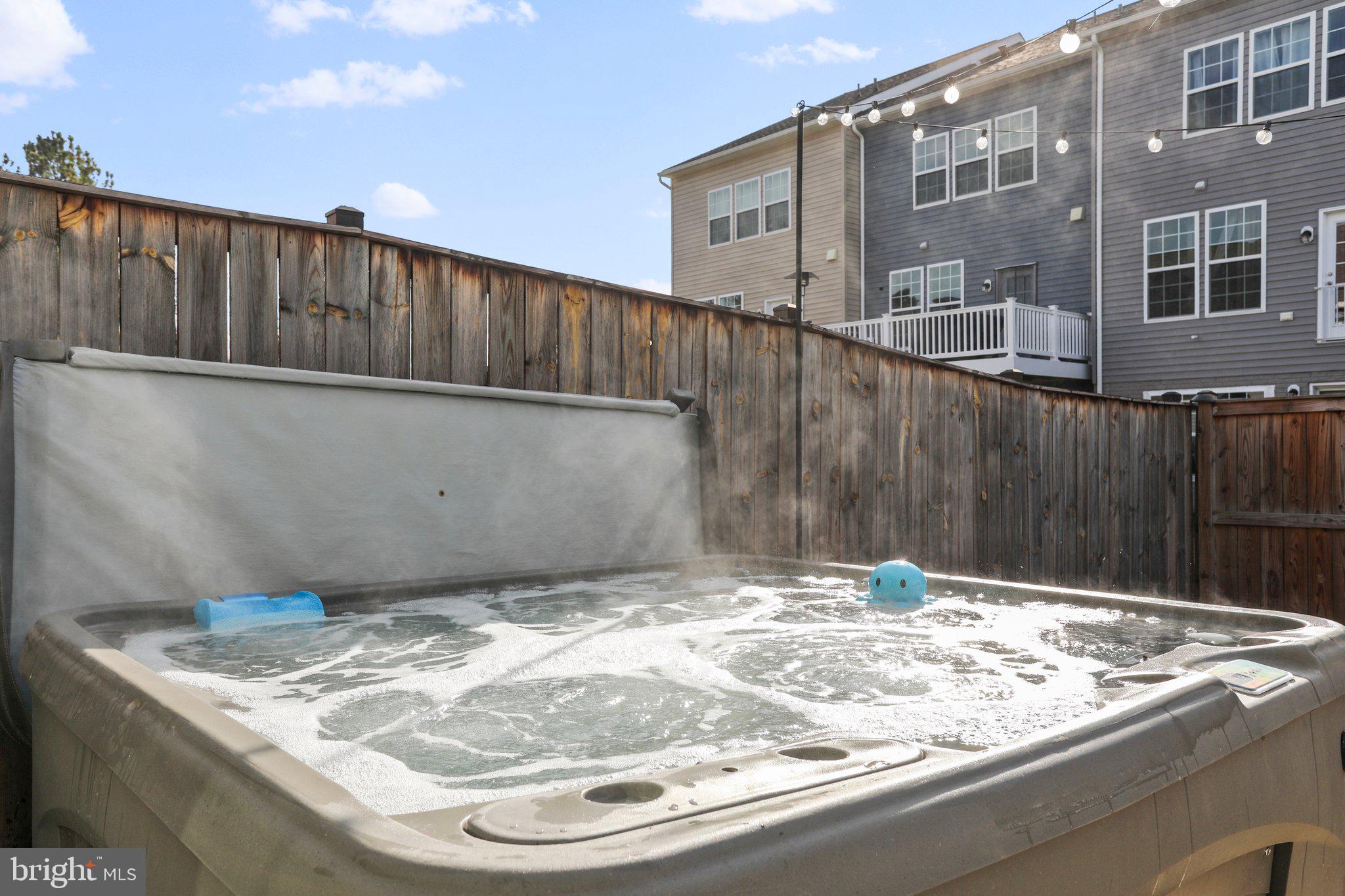 MCCAULEY CROSSING - Residential