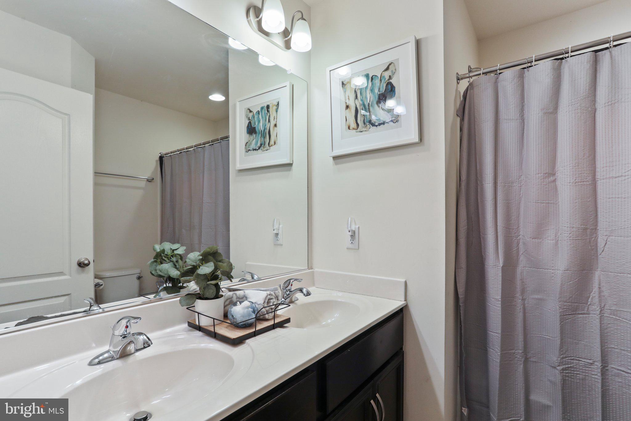 MCCAULEY CROSSING - Residential