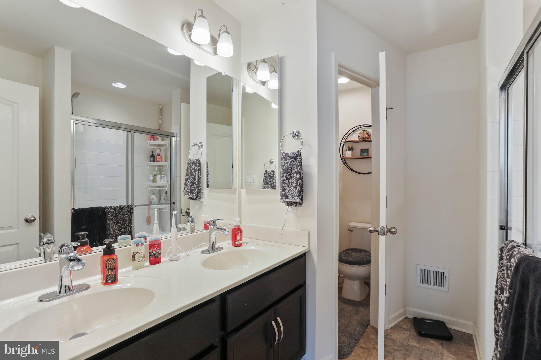 MCCAULEY CROSSING - Residential