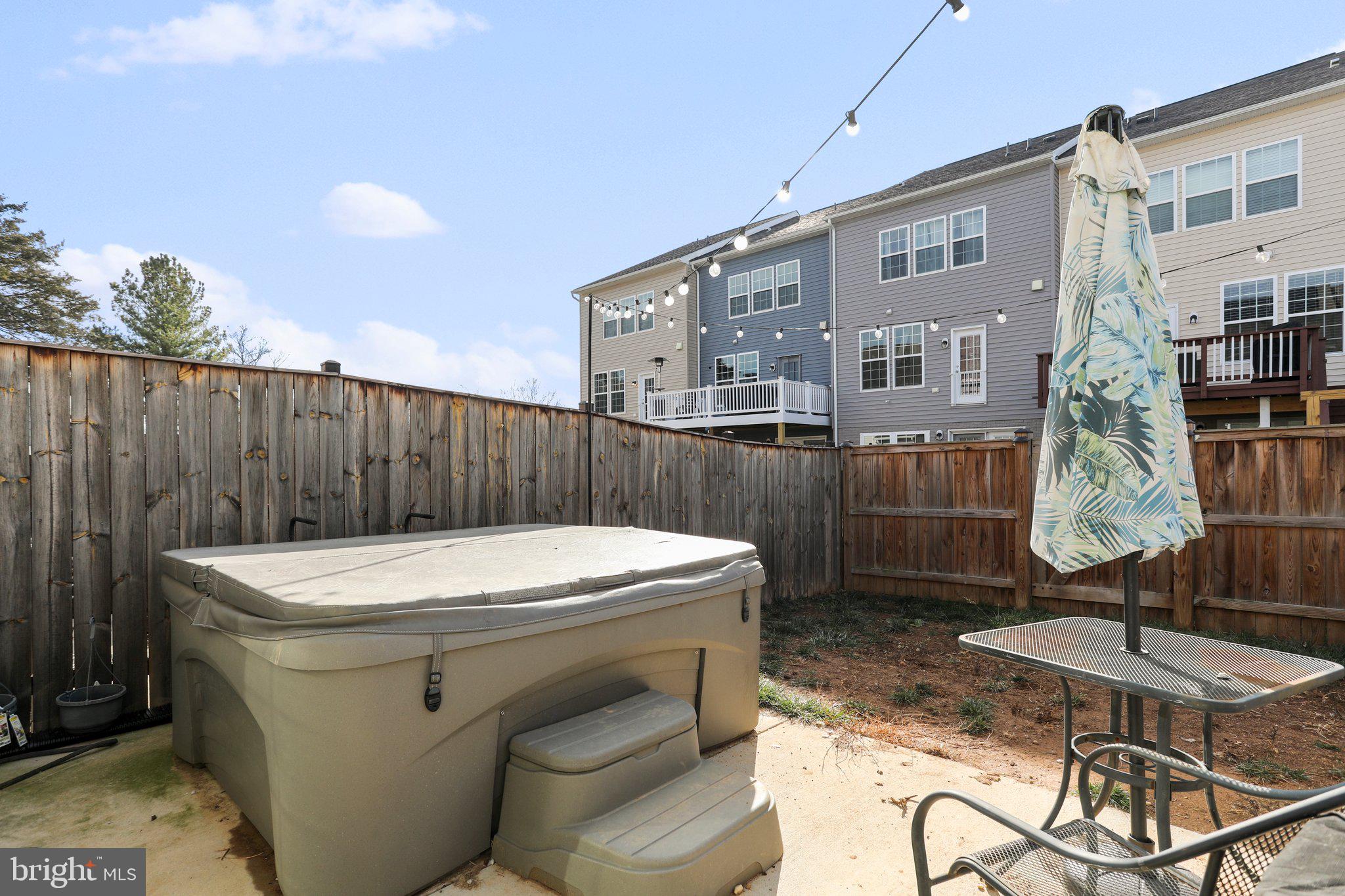 MCCAULEY CROSSING - Residential