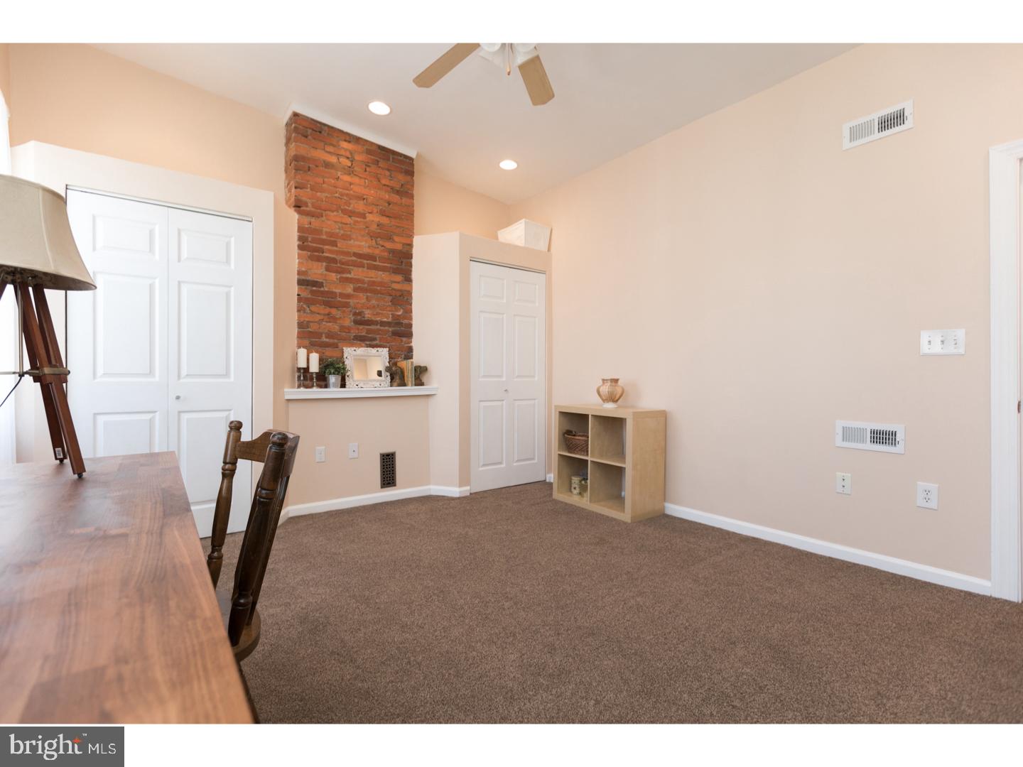 KENSINGTON - Residential