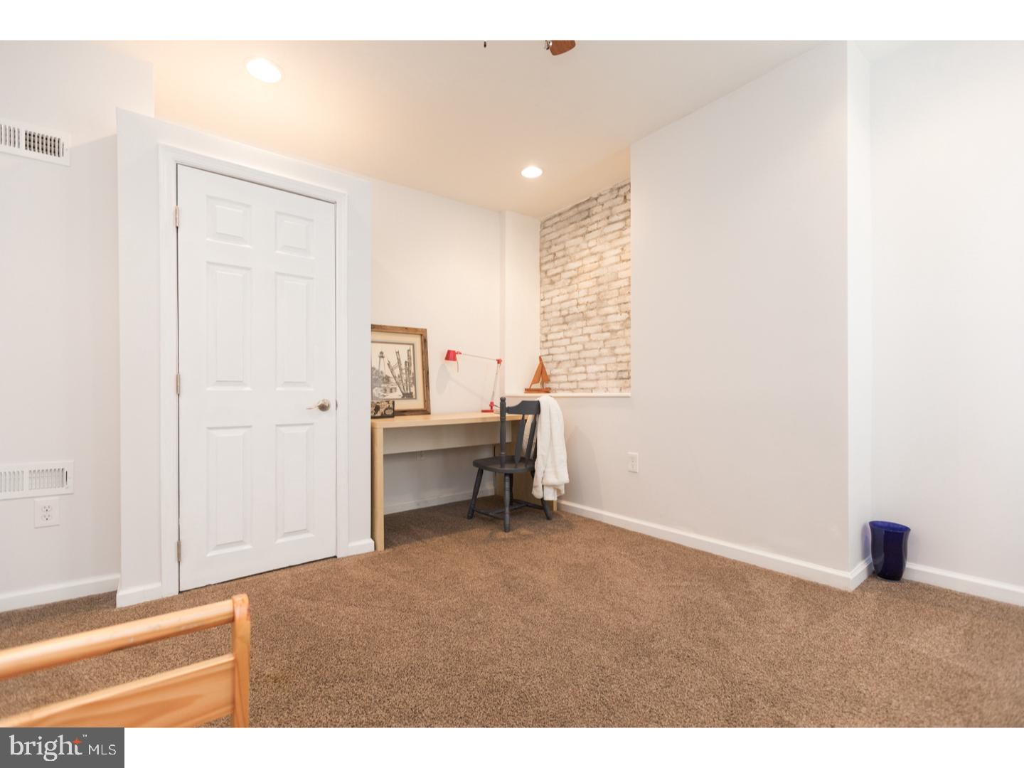 KENSINGTON - Residential
