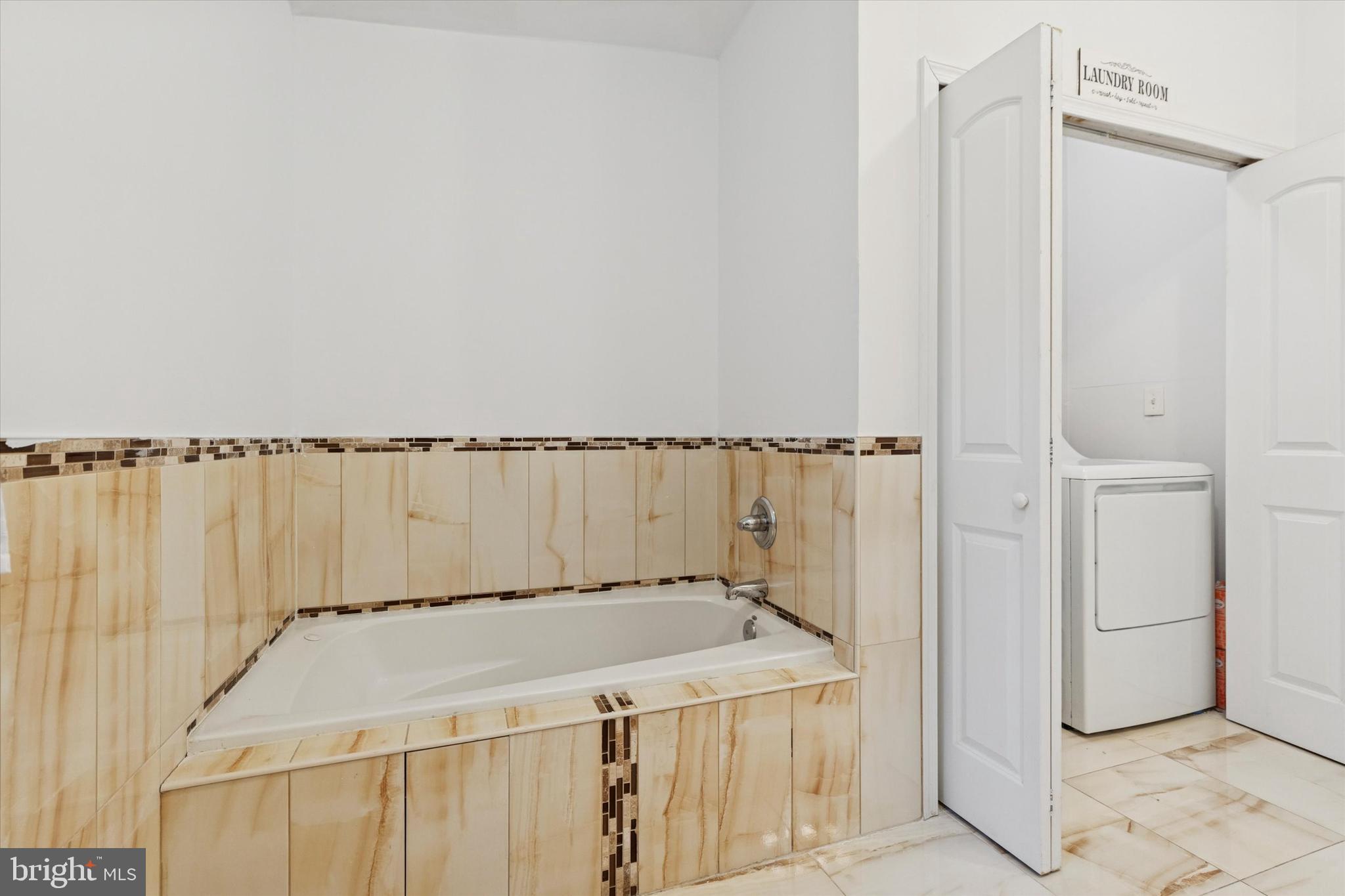 OLD WYNCOTE - Residential