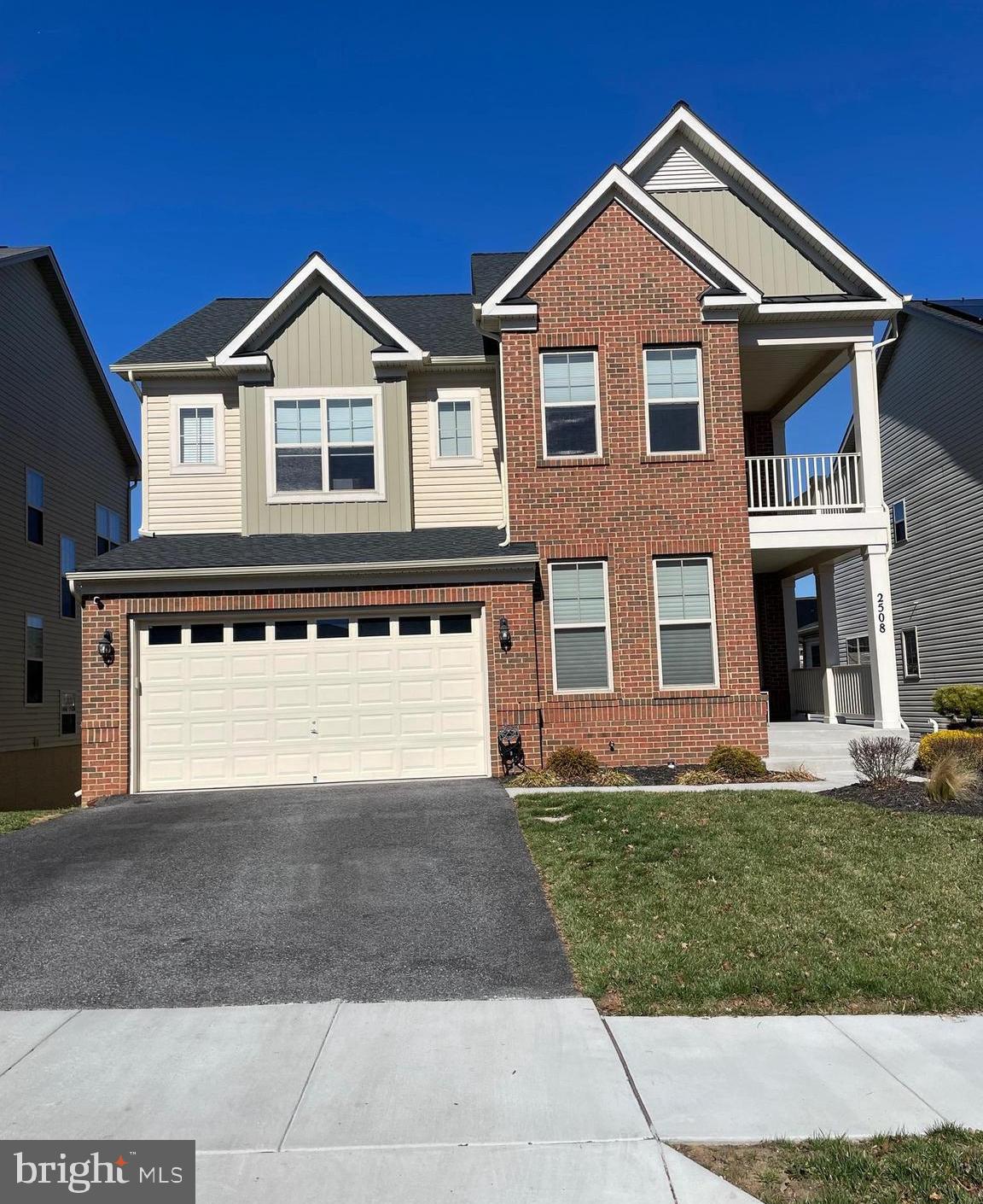 WOODMORE TOWNE CENTRE - Residential