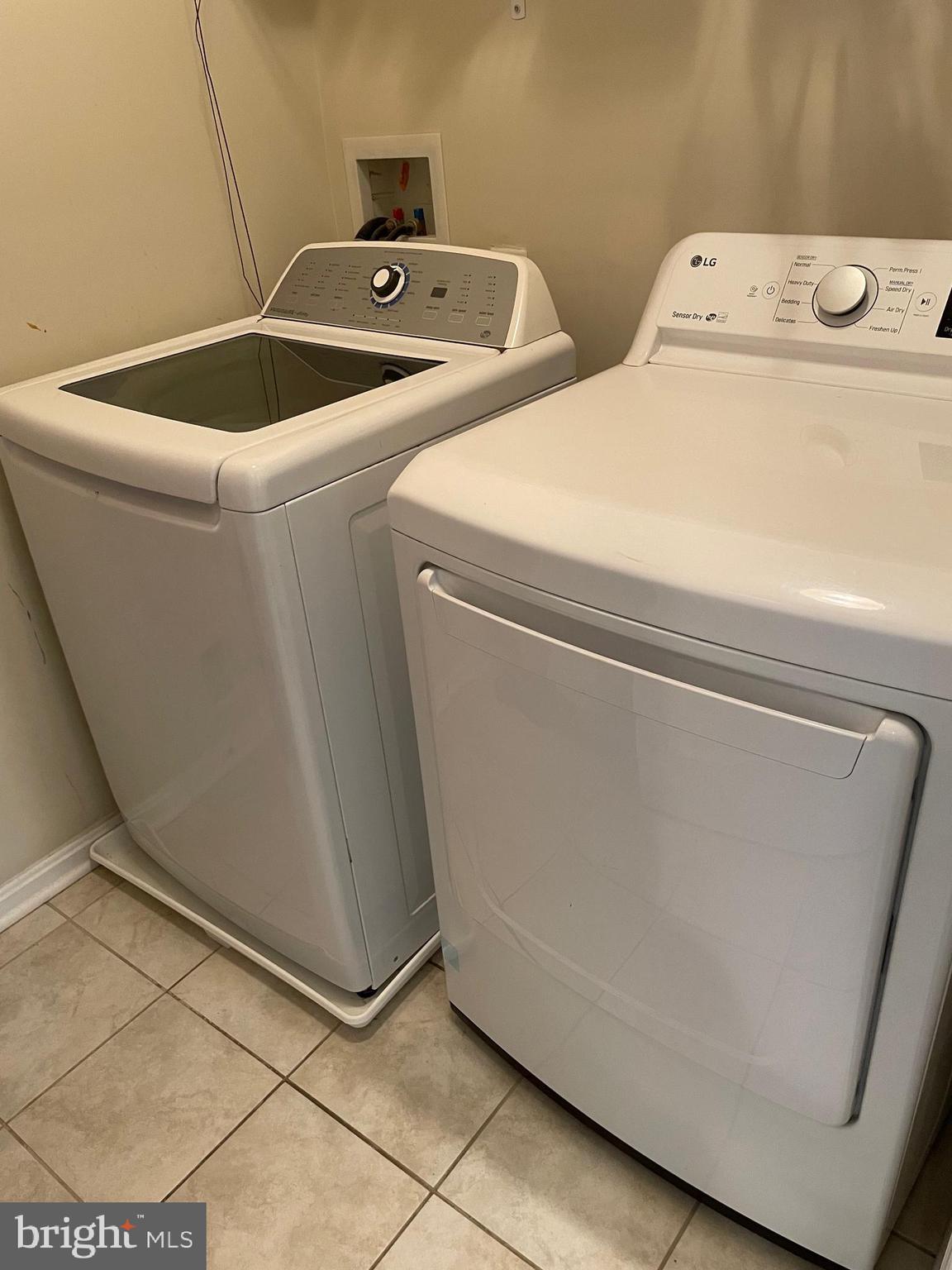 WOODMORE TOWNE CENTRE - Residential