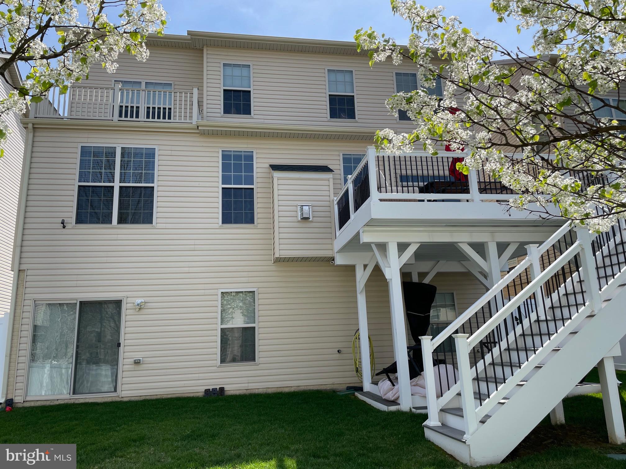 WOODMORE TOWNE CENTRE - Residential