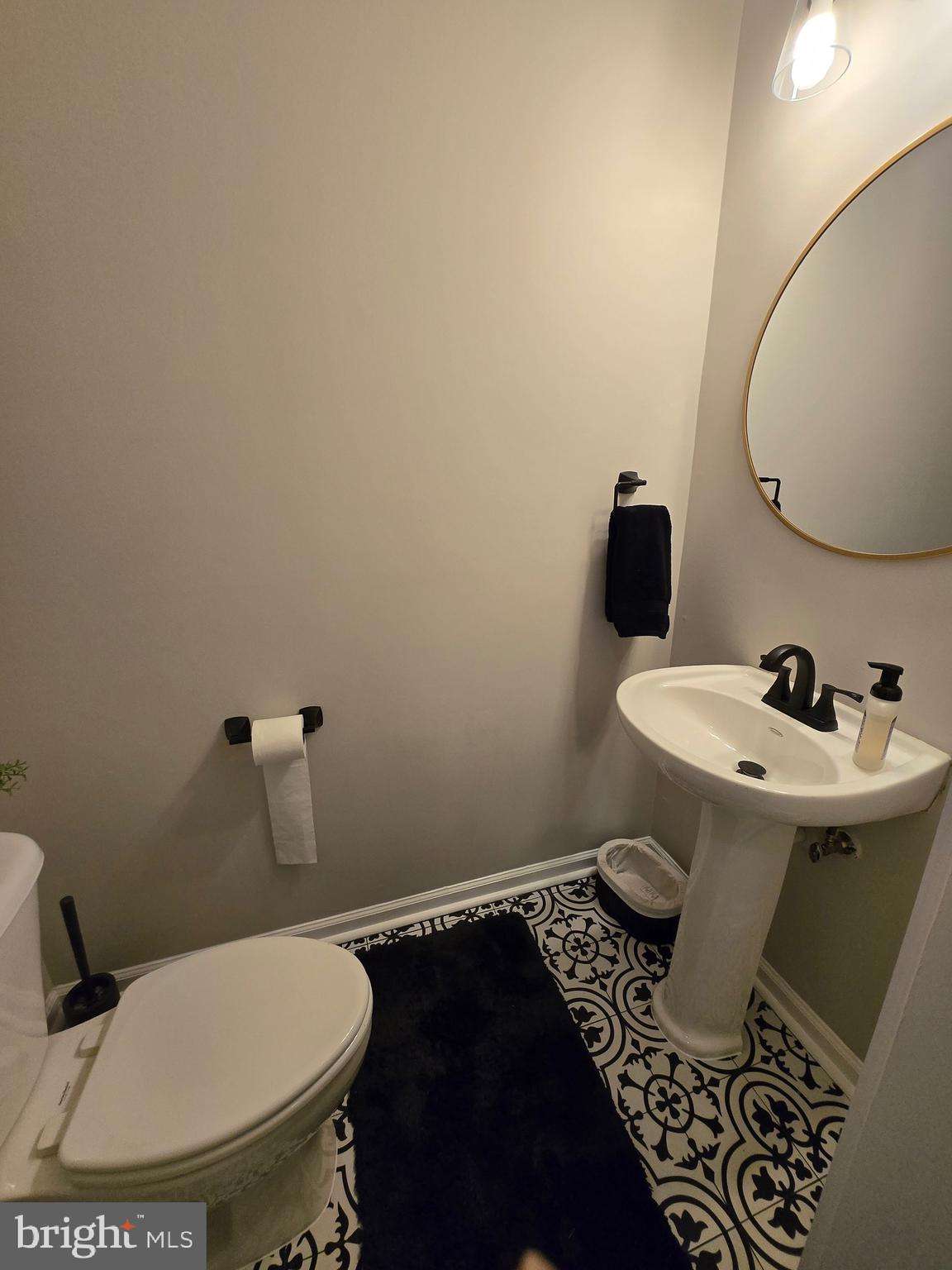 LANSDOWNE TOWN CENTER CONDOS - Residential