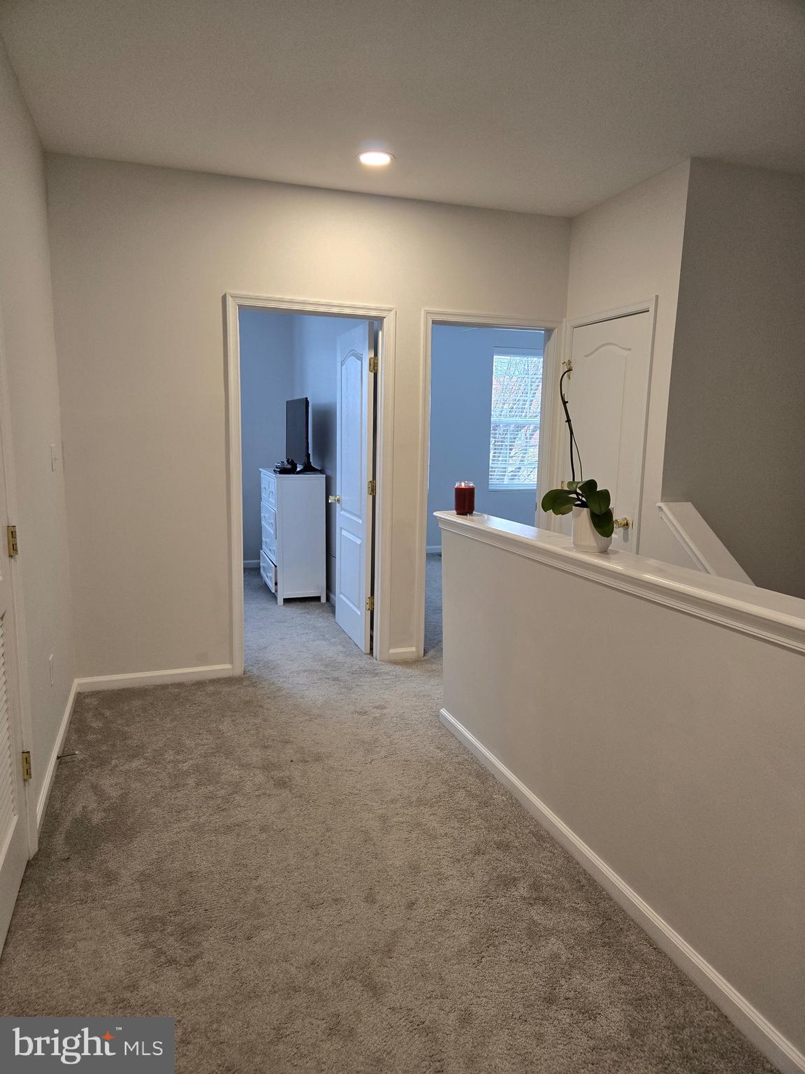 LANSDOWNE TOWN CENTER CONDOS - Residential