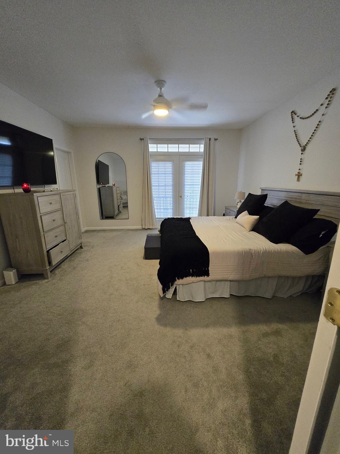 LANSDOWNE TOWN CENTER CONDOS - Residential