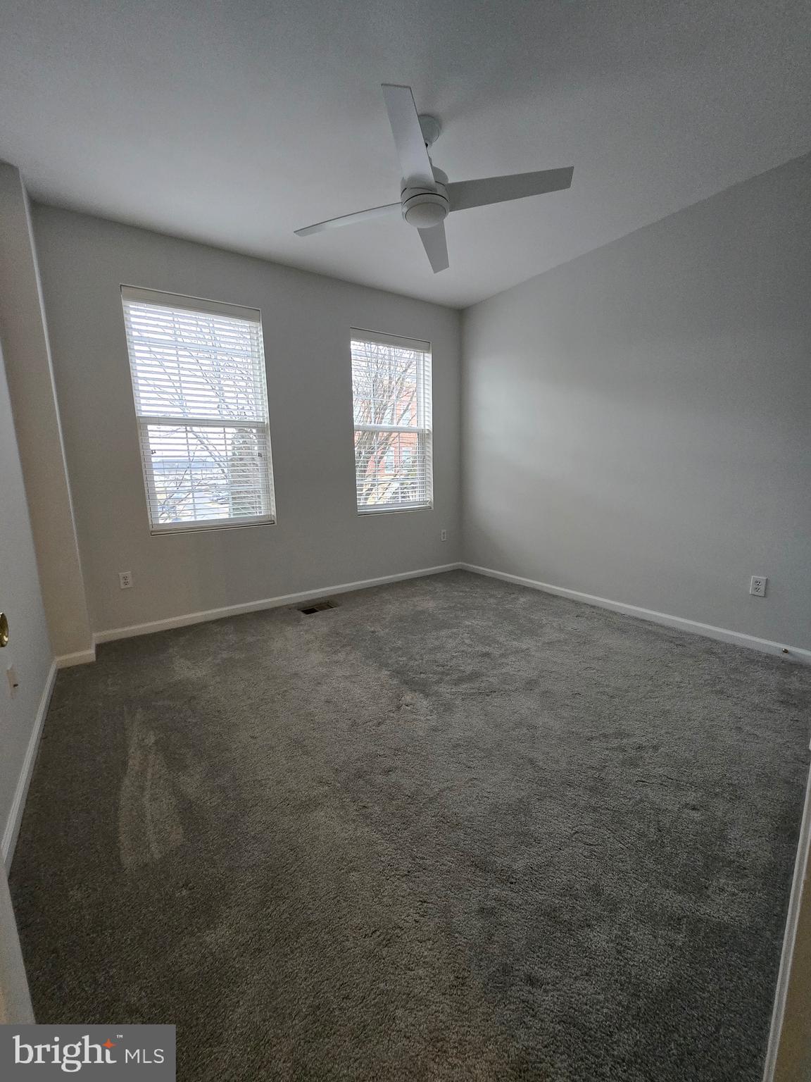 LANSDOWNE TOWN CENTER CONDOS - Residential